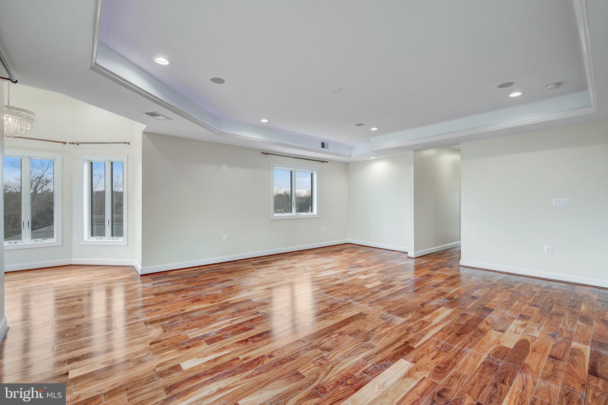CHESTERBROOK WOODS - Residential Lease