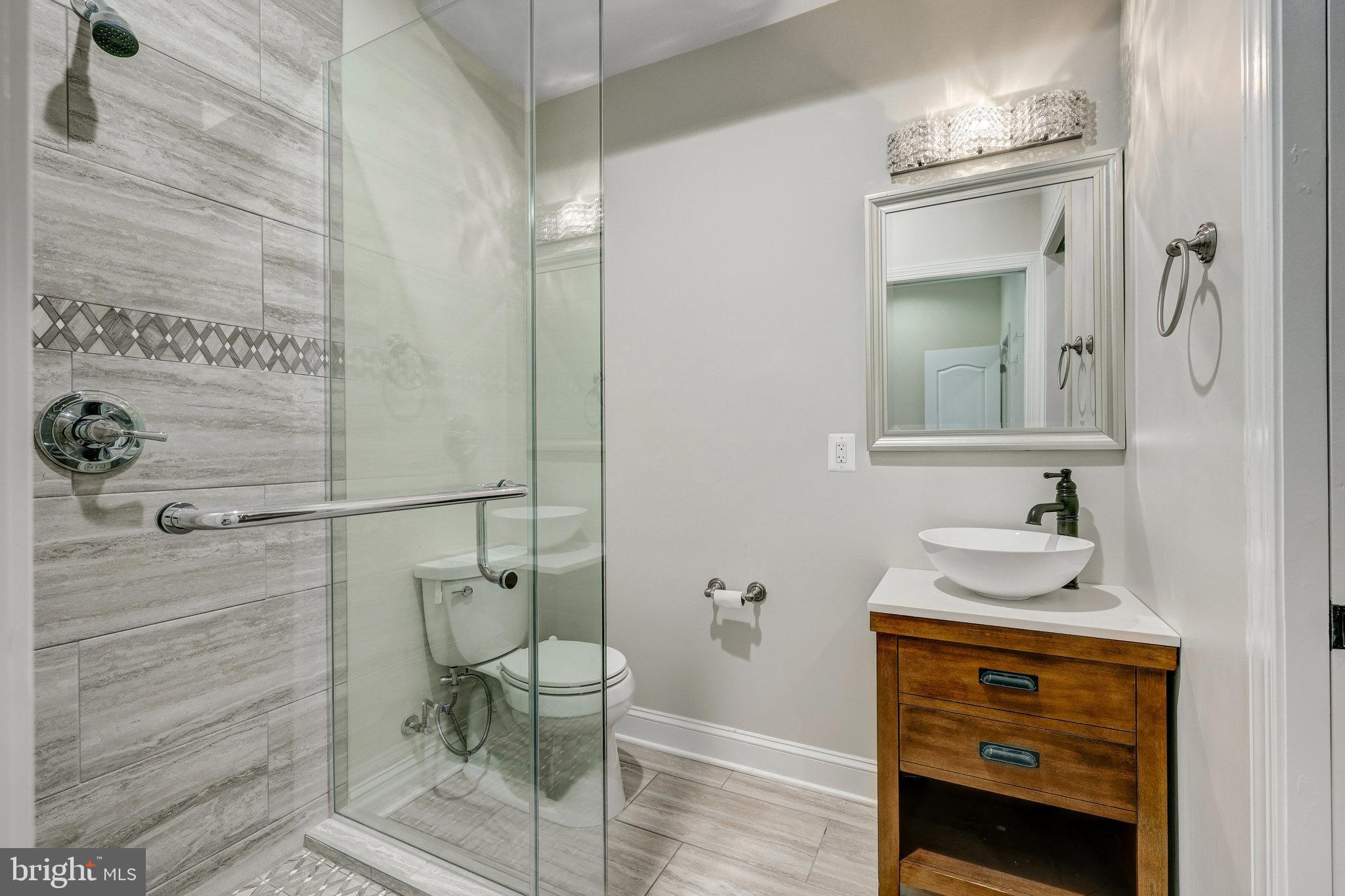 CHESTERBROOK WOODS - Residential Lease