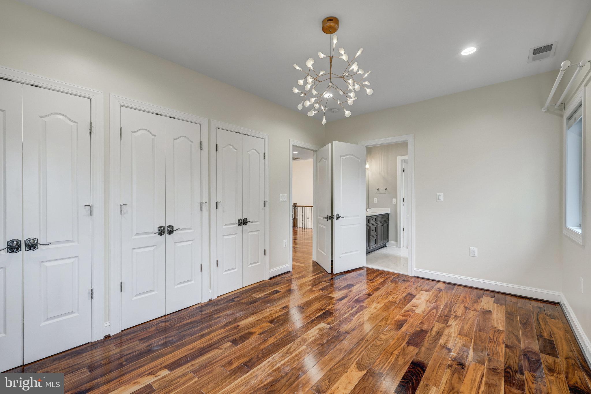 CHESTERBROOK WOODS - Residential Lease
