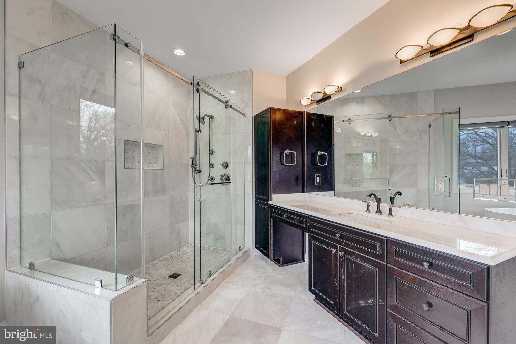 CHESTERBROOK WOODS - Residential Lease