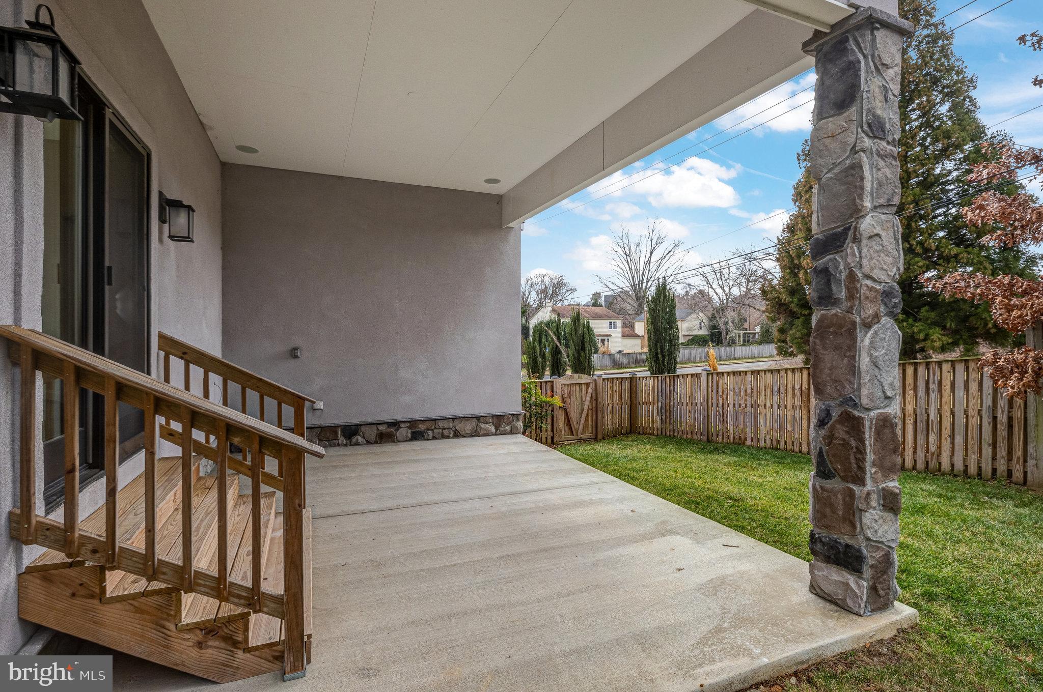 CHESTERBROOK WOODS - Residential Lease