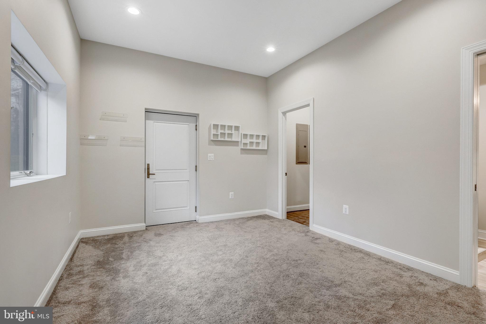 CHESTERBROOK WOODS - Residential Lease