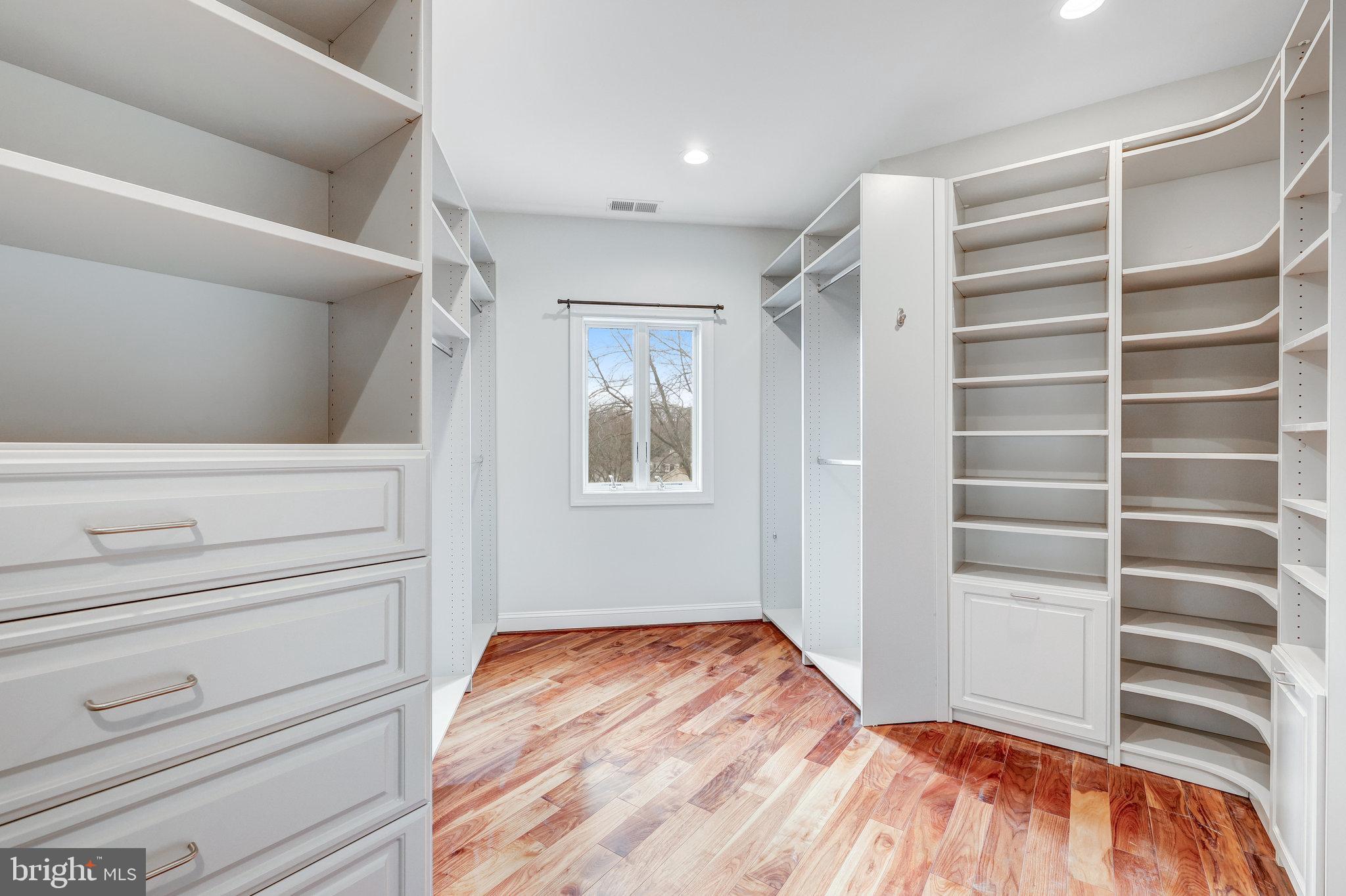CHESTERBROOK WOODS - Residential Lease