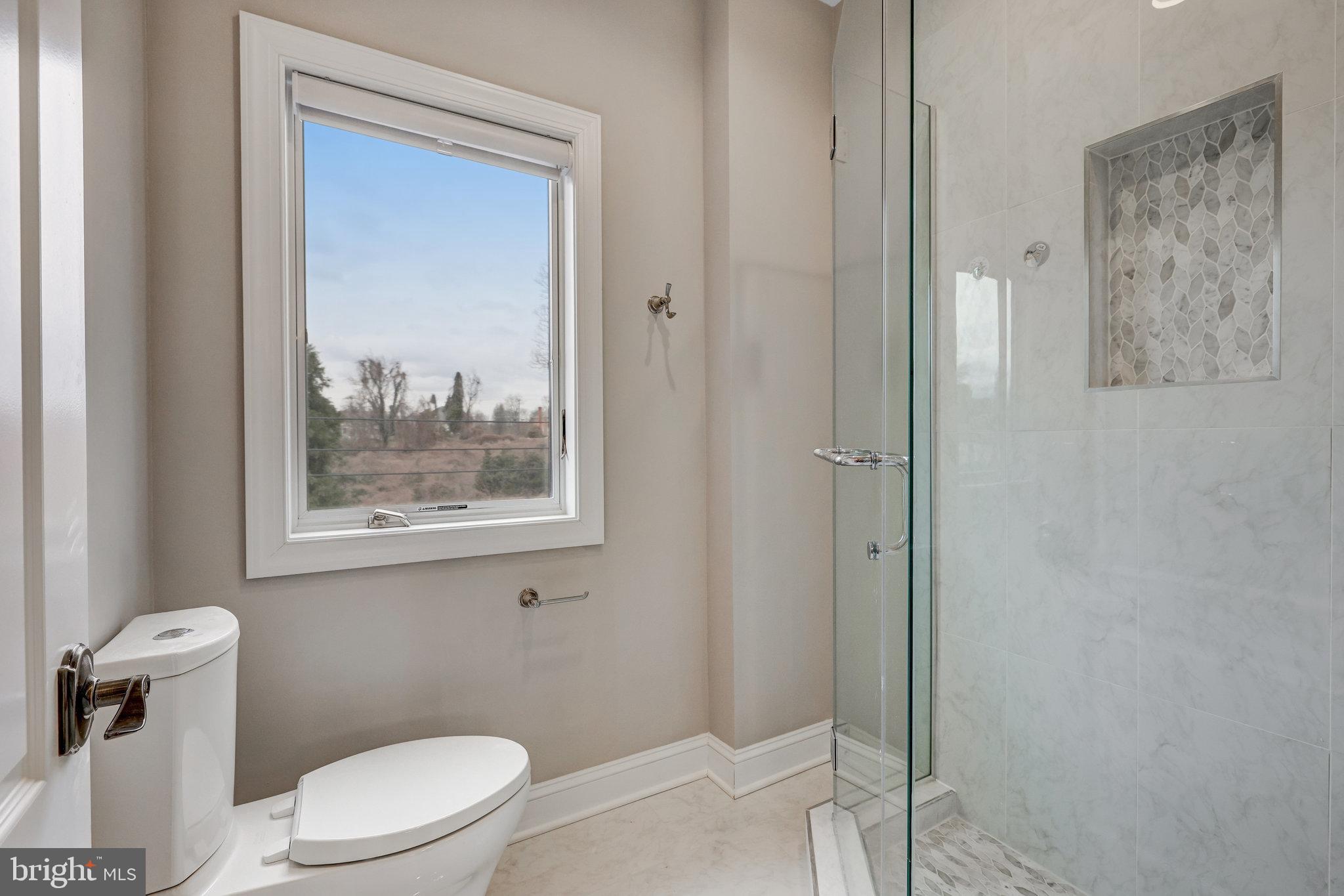 CHESTERBROOK WOODS - Residential Lease