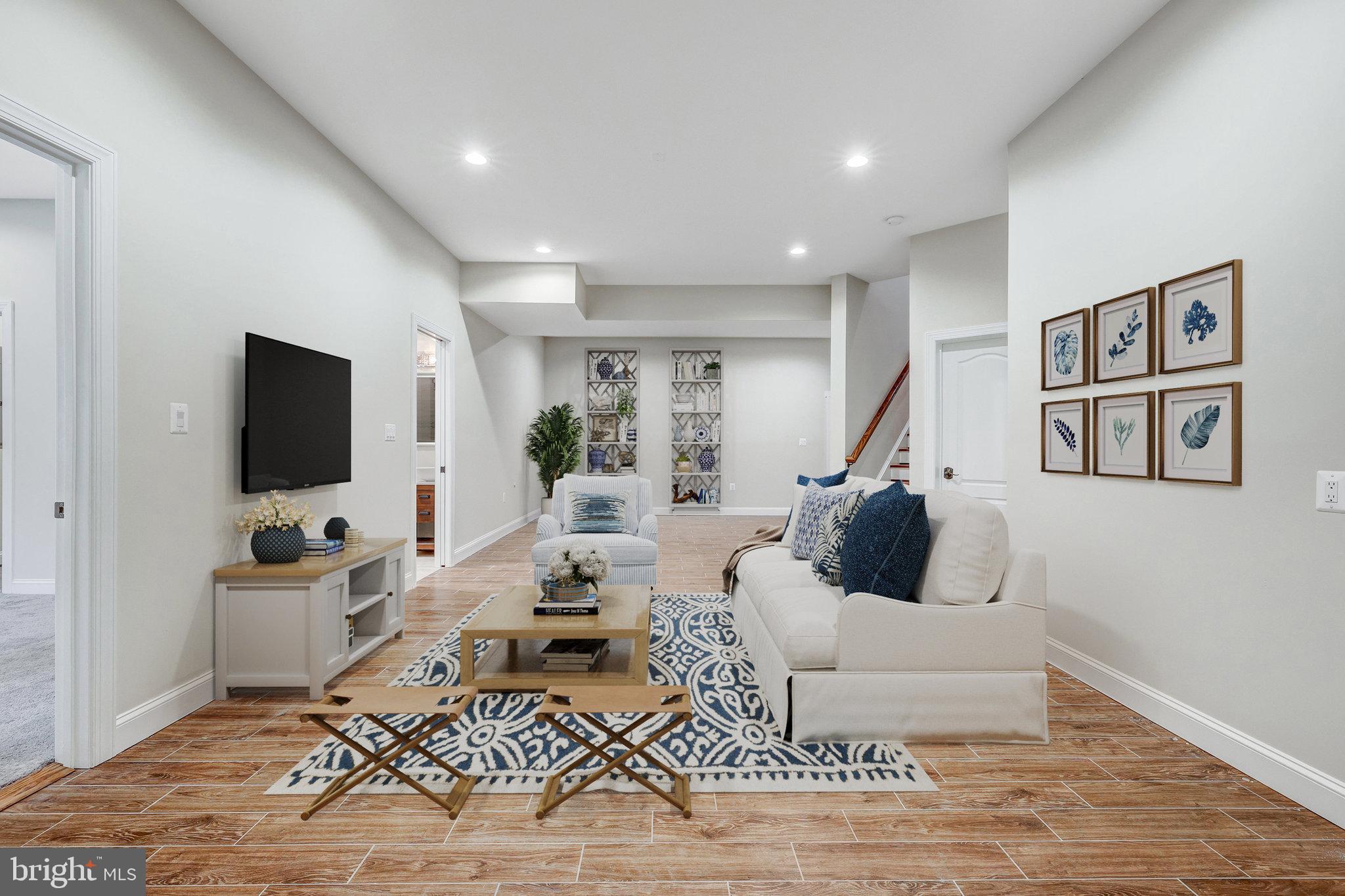 CHESTERBROOK WOODS - Residential Lease