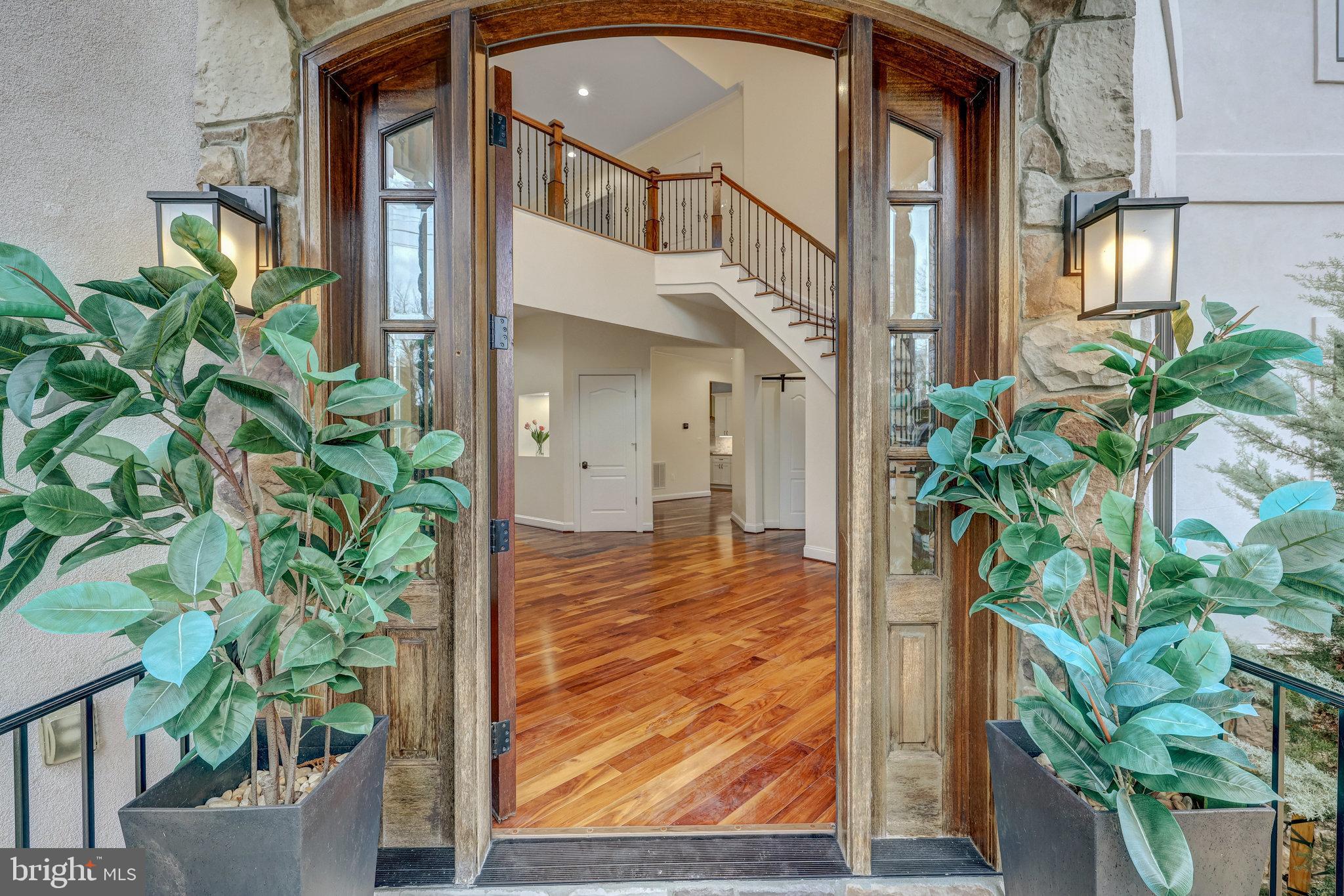 CHESTERBROOK WOODS - Residential Lease