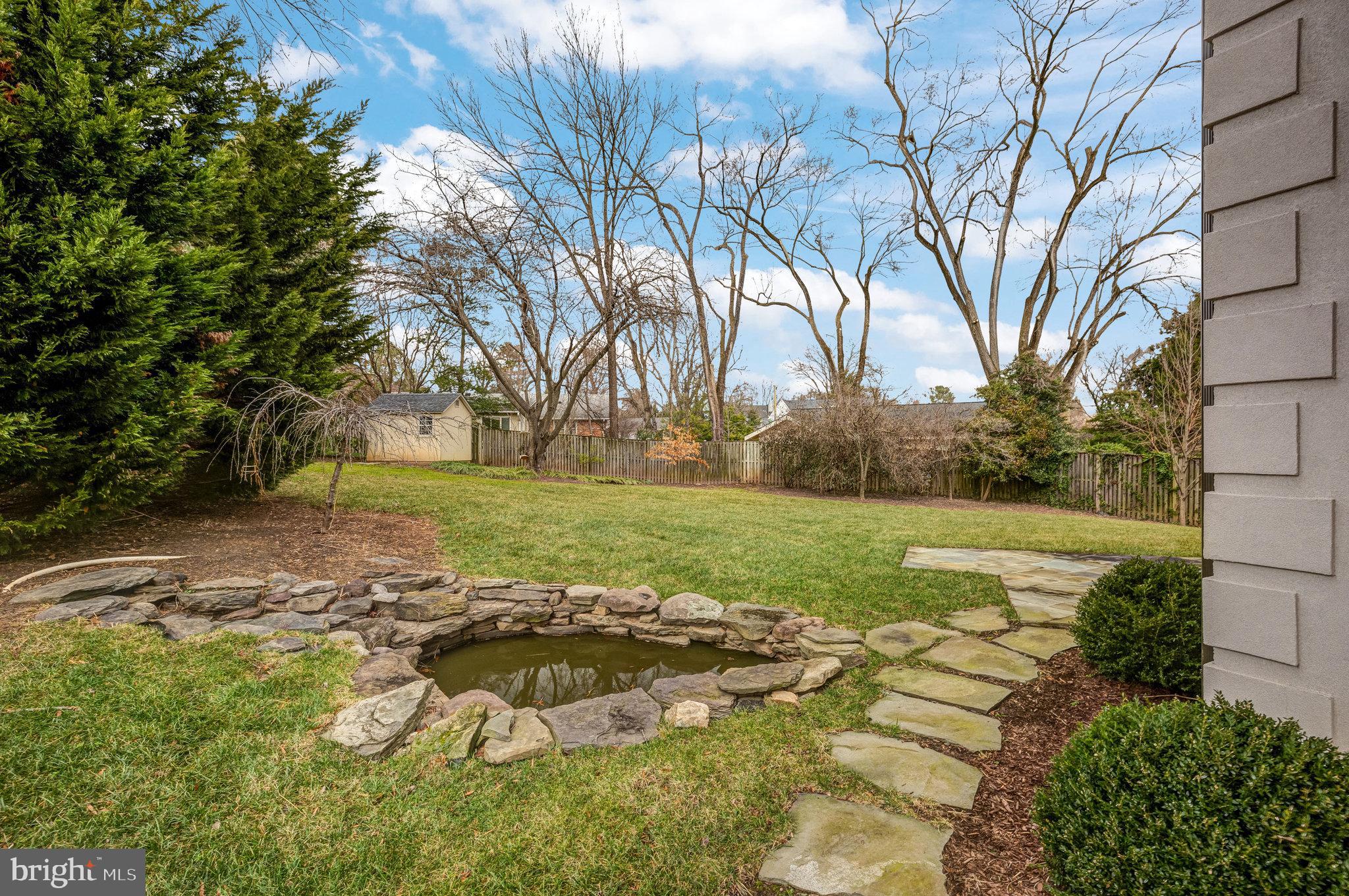 CHESTERBROOK WOODS - Residential Lease