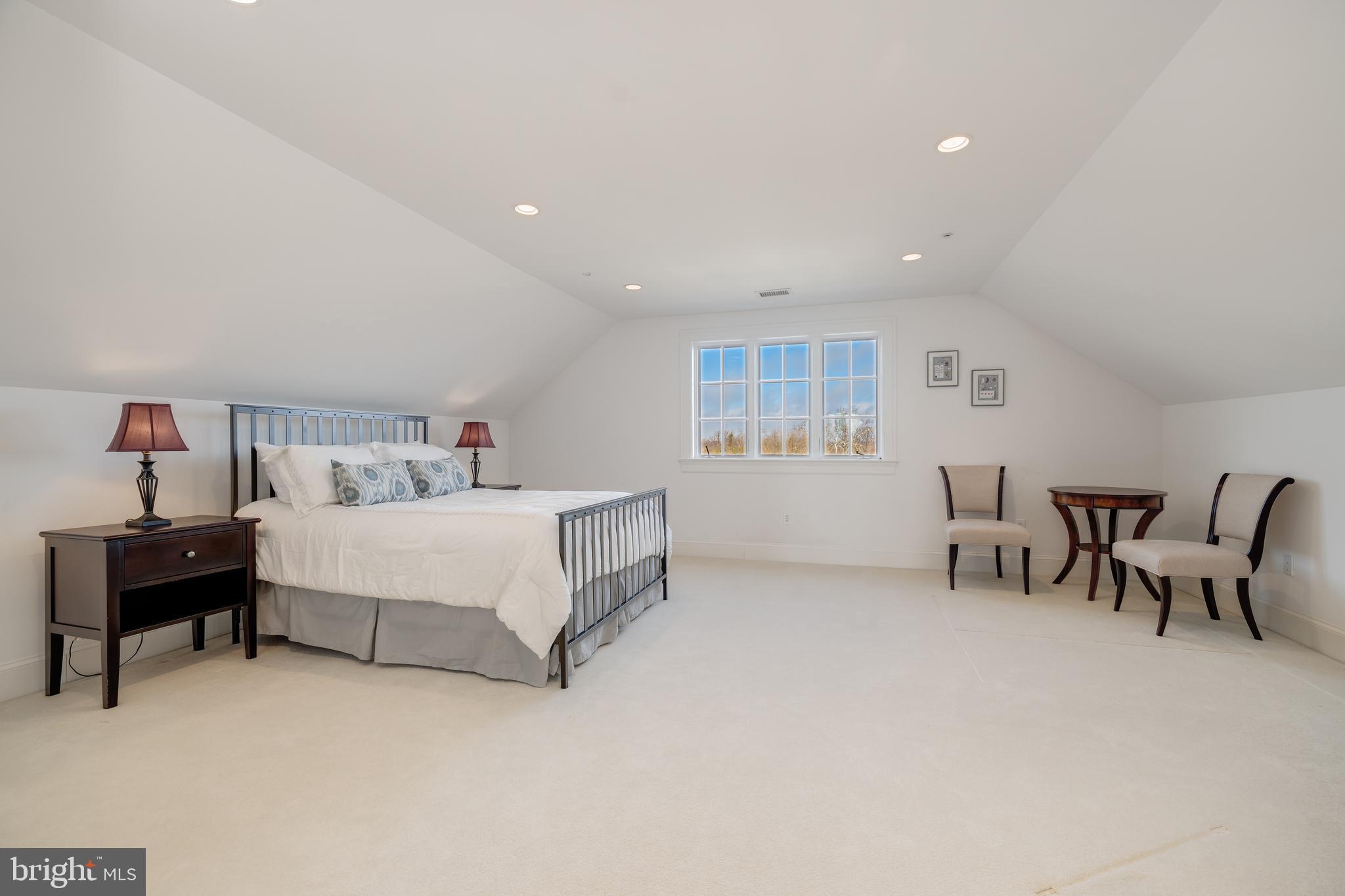 CLEVELAND PARK - Residential