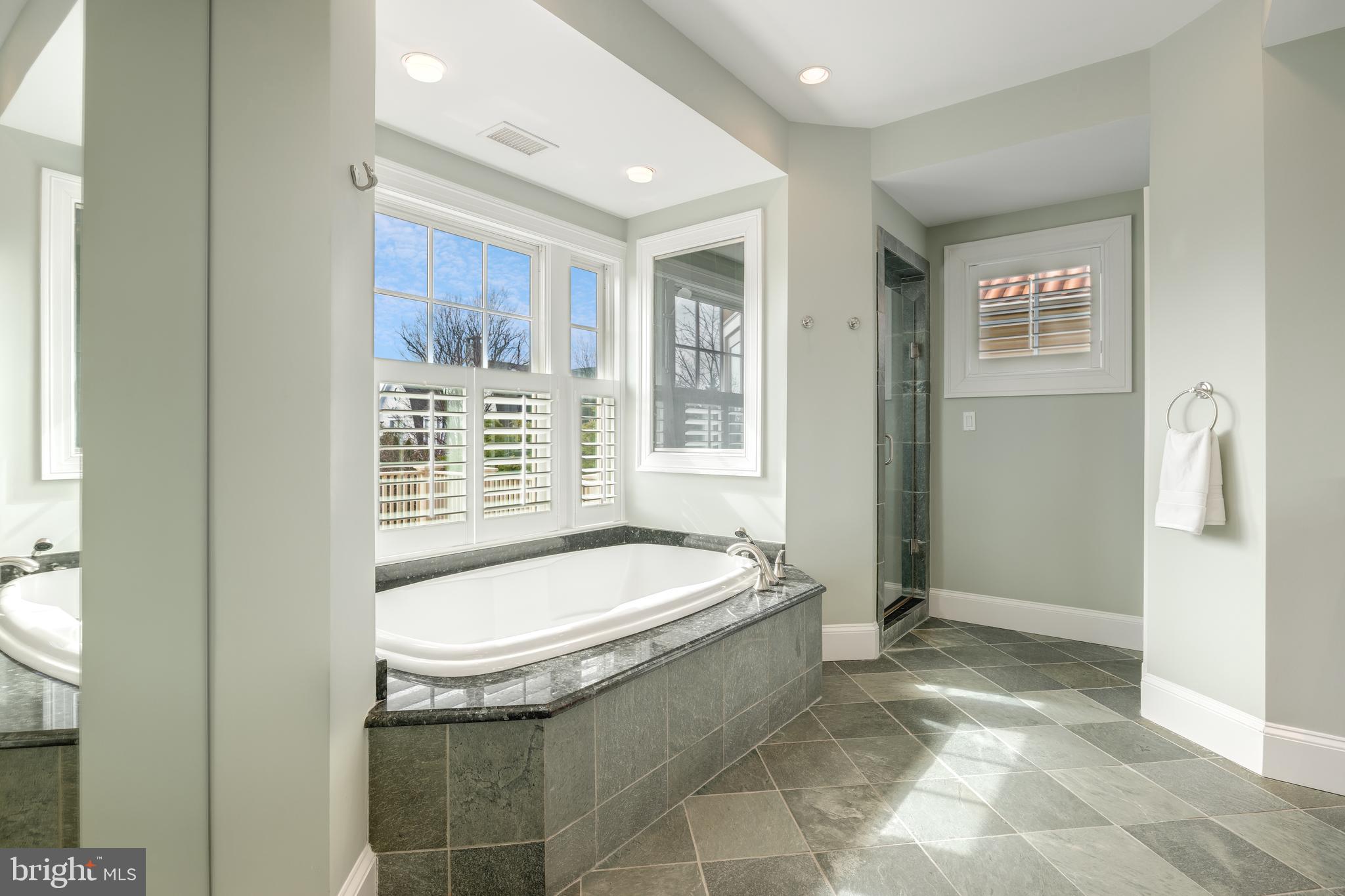 CLEVELAND PARK - Residential
