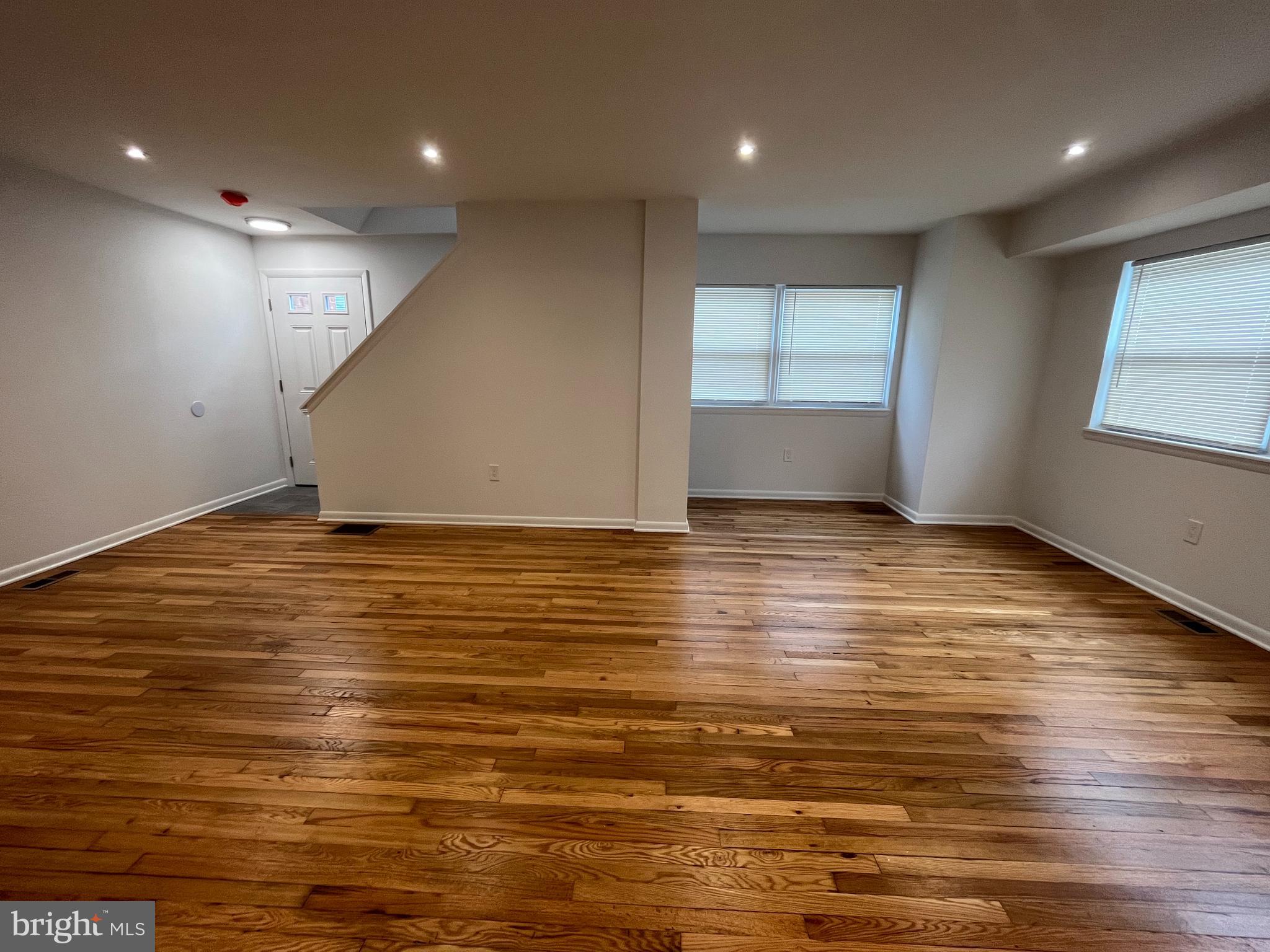 POINT BREEZE - Residential