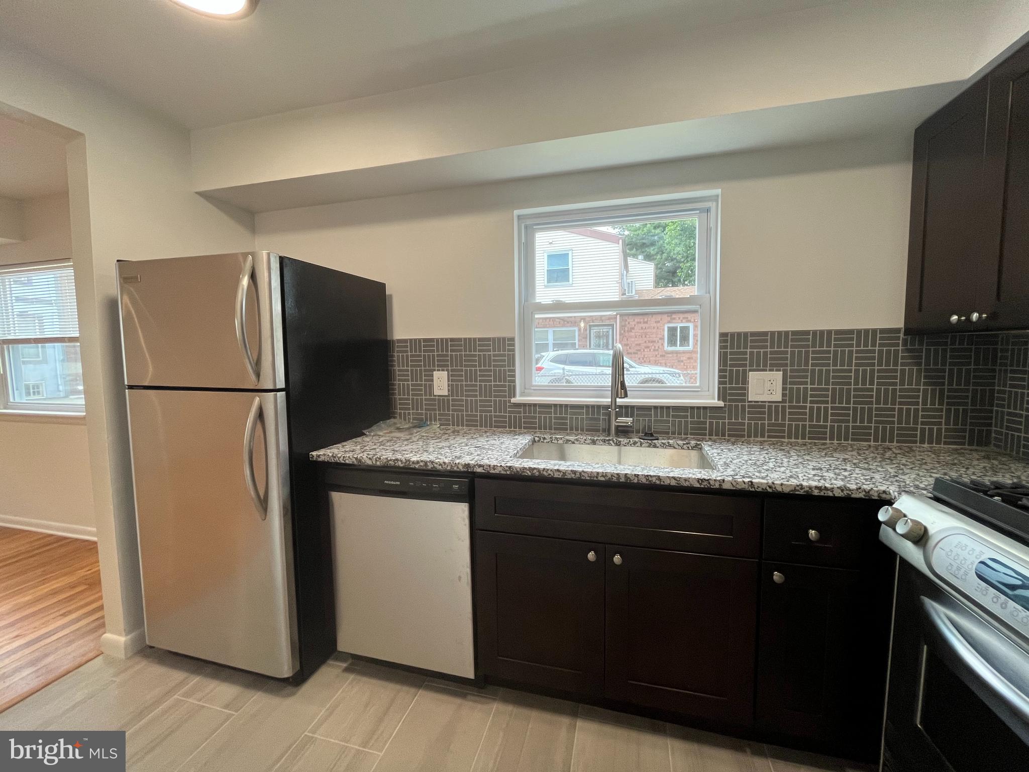 POINT BREEZE - Residential
