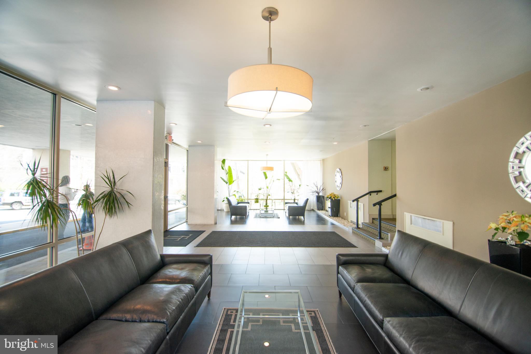 COURTHOUSE - Residential Lease