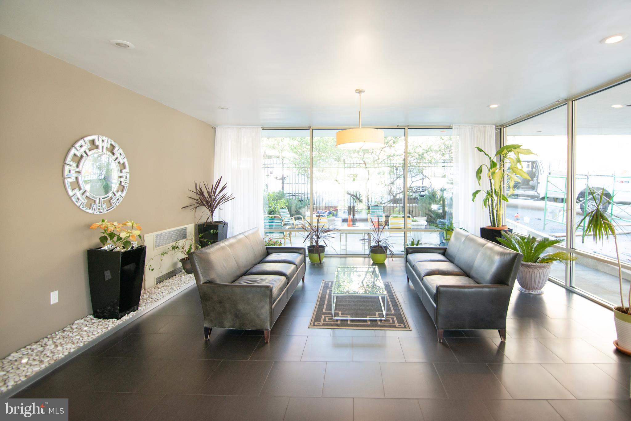 COURTHOUSE - Residential Lease