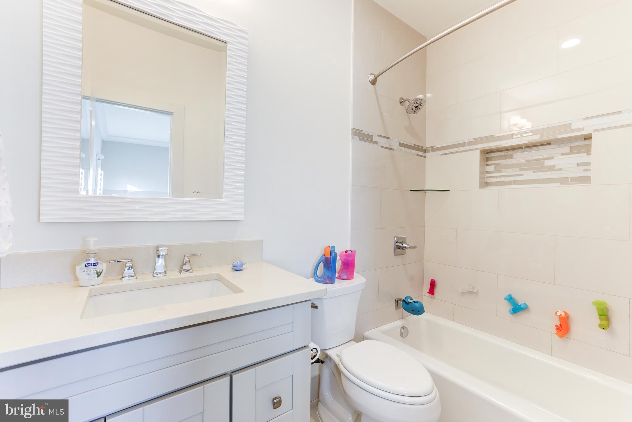 BROYHILLS MCLEAN ESTATES - Residential