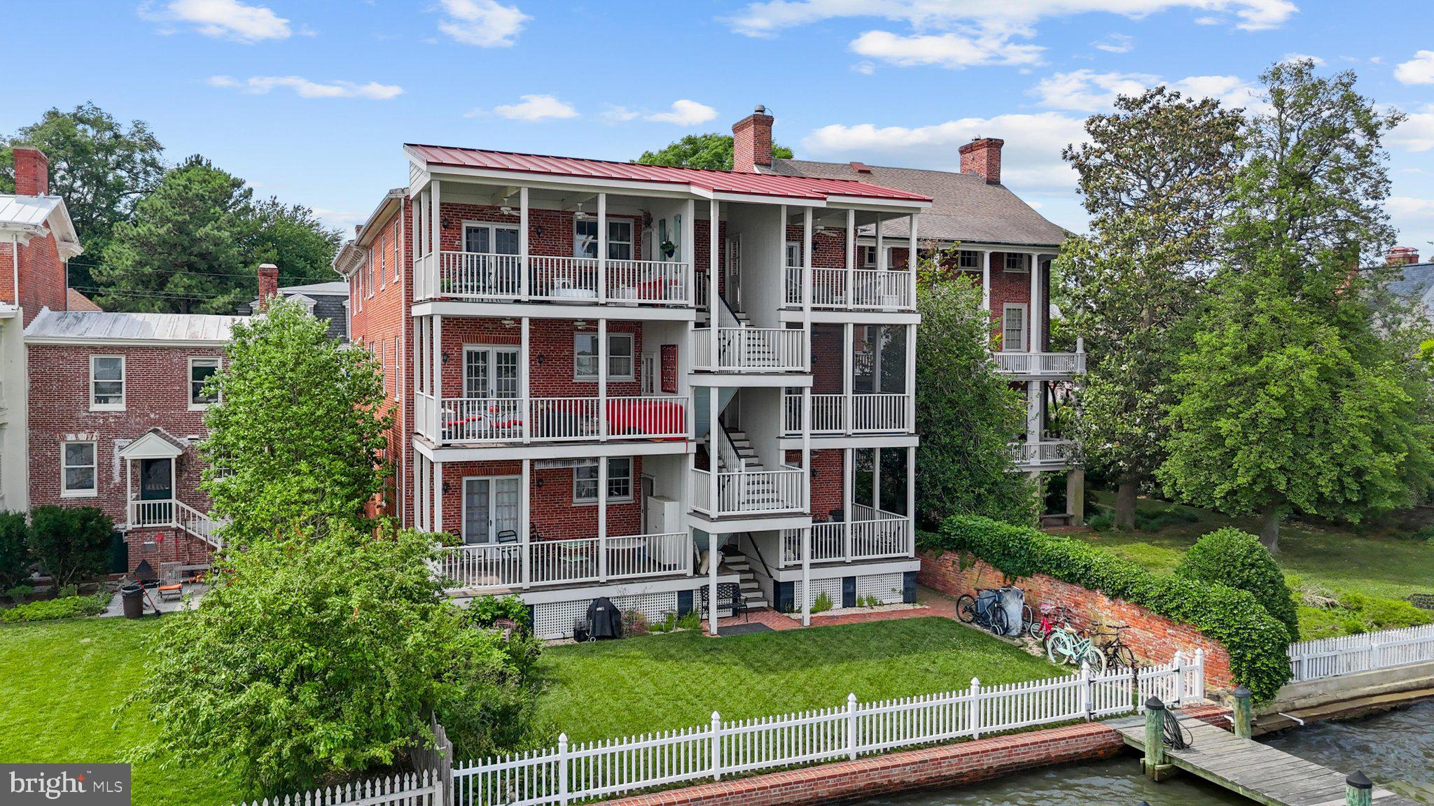 WATER STREET - Residential