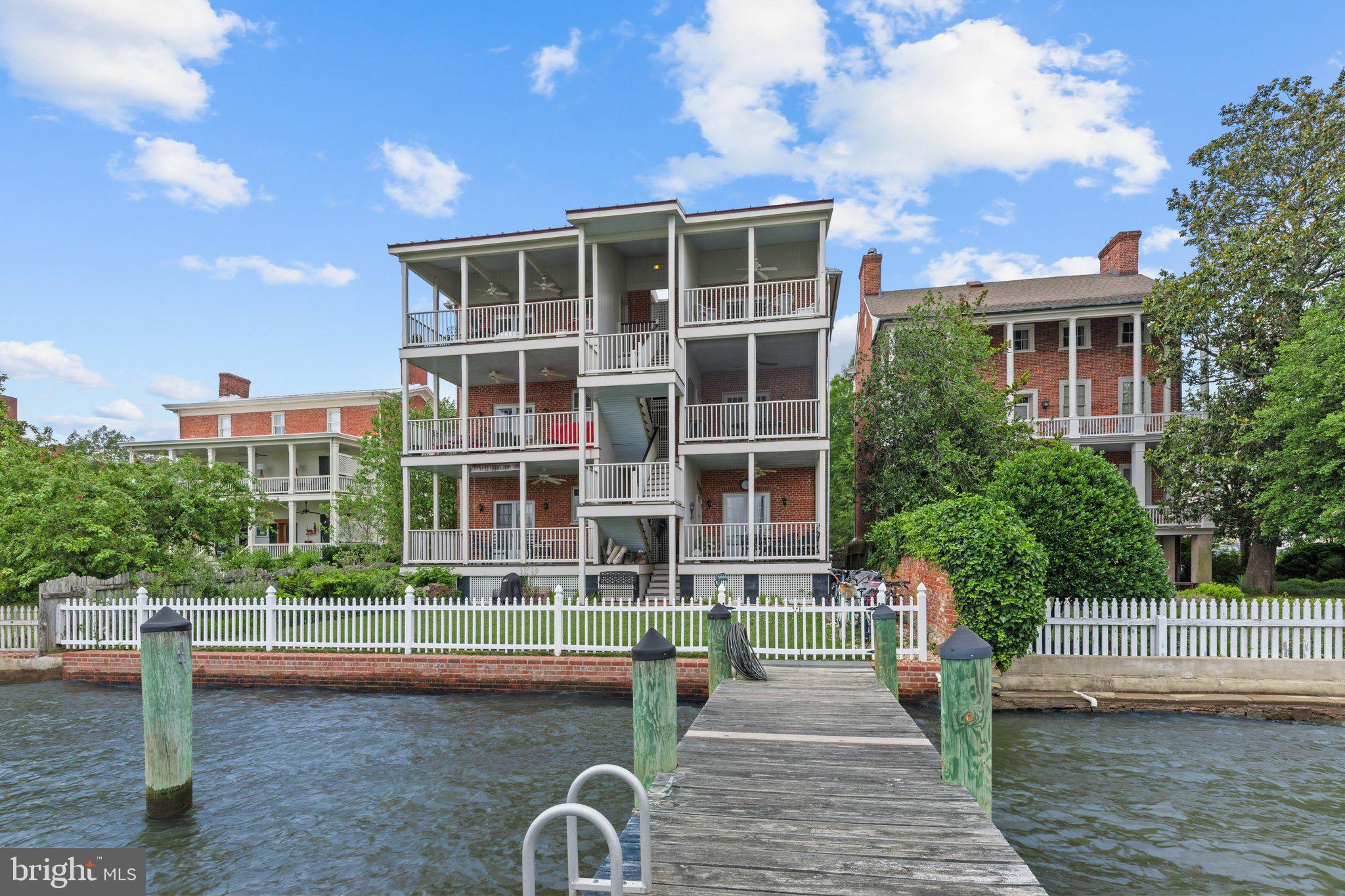 WATER STREET - Residential