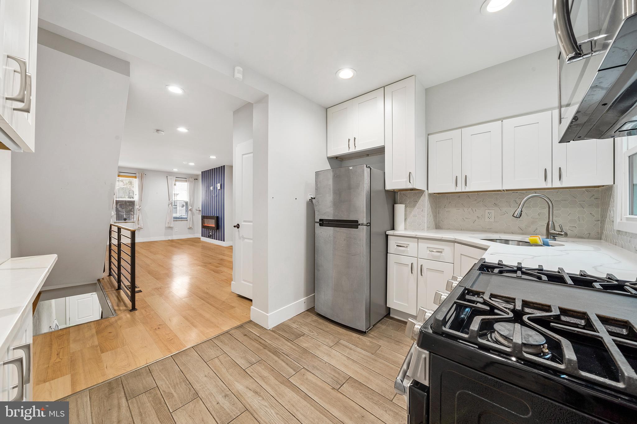 POINT BREEZE - Residential