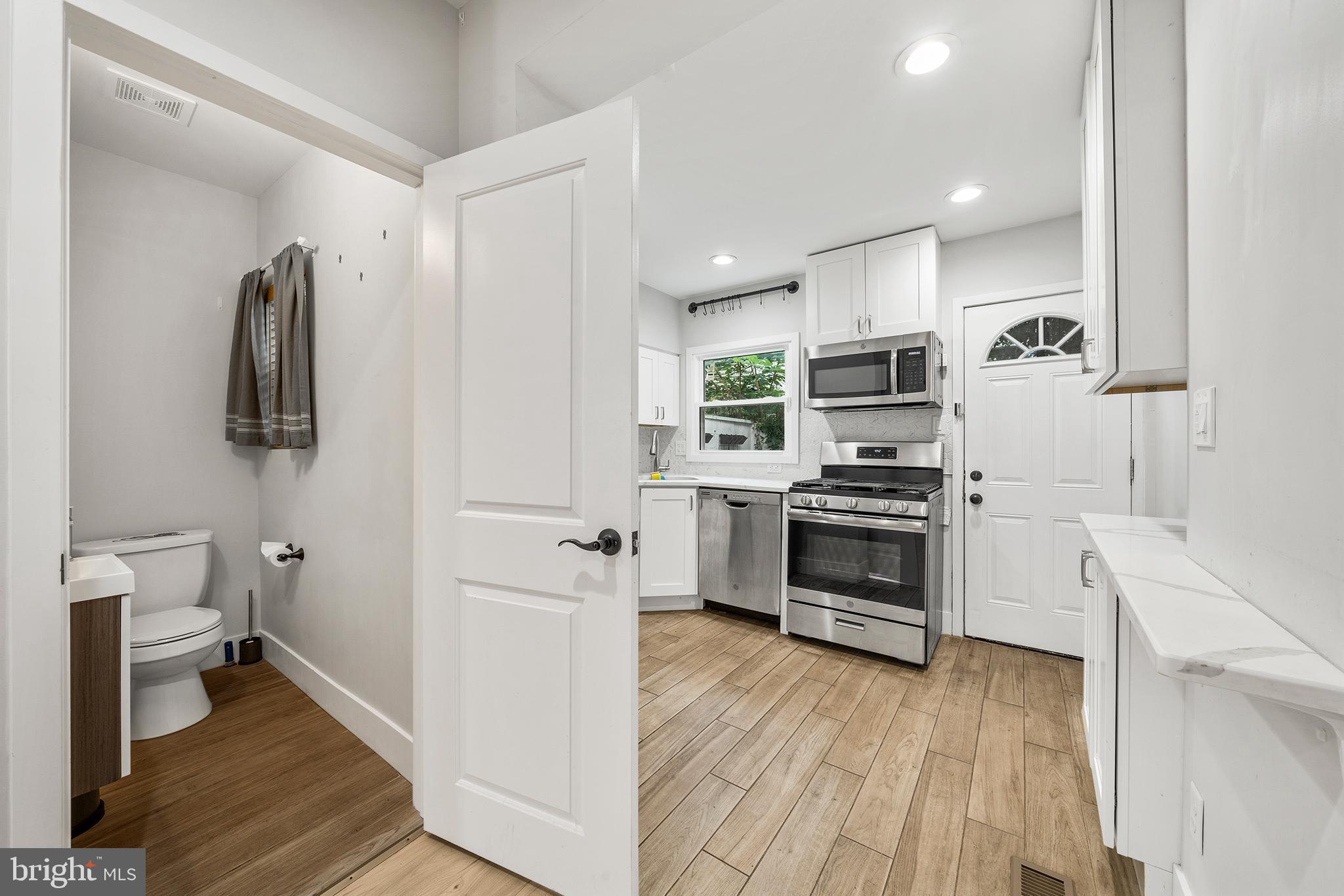 POINT BREEZE - Residential