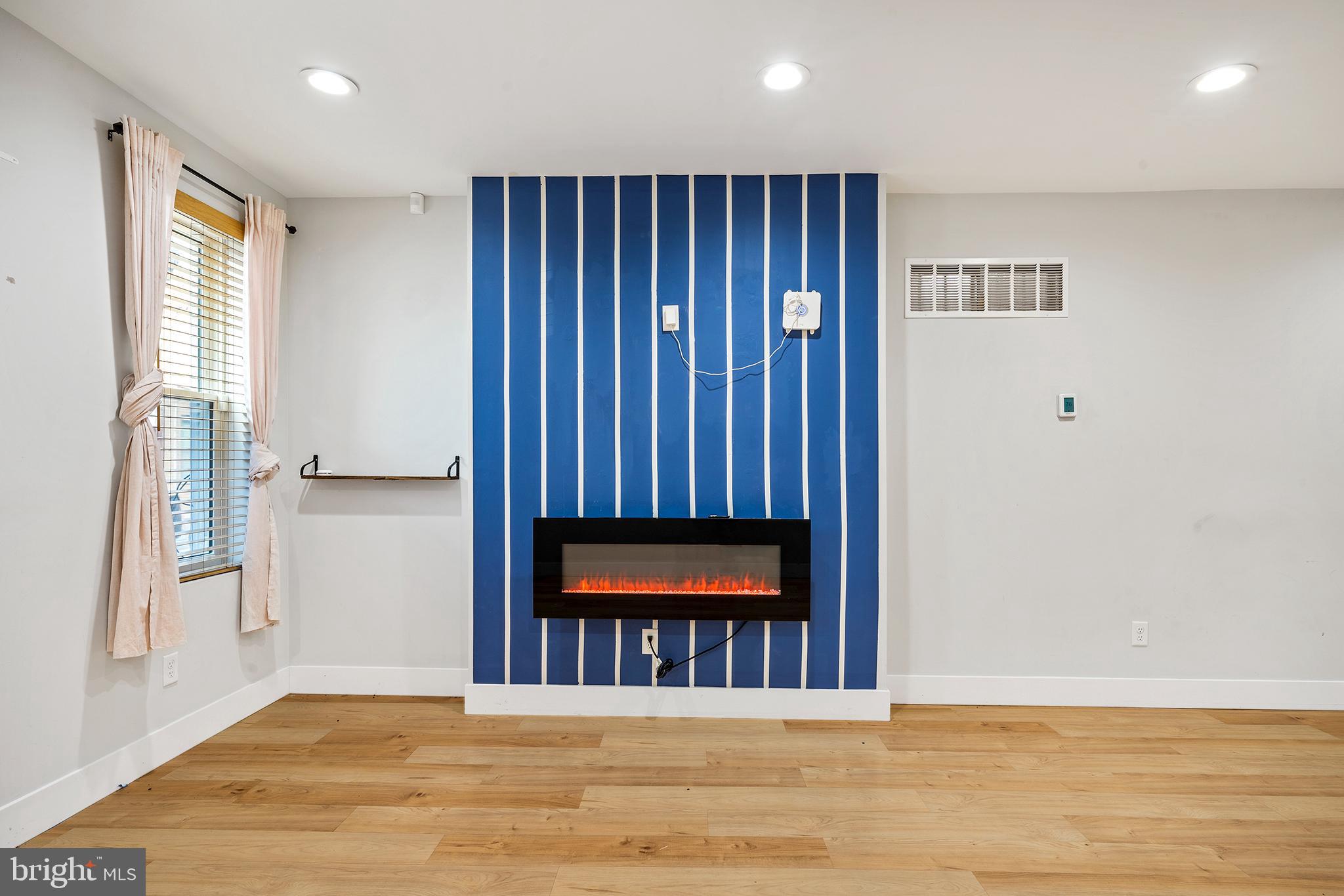 POINT BREEZE - Residential