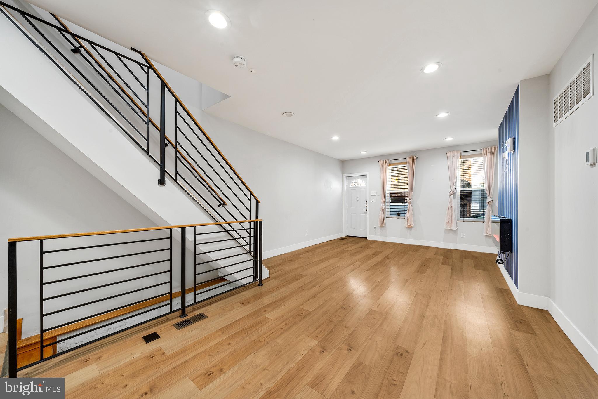 POINT BREEZE - Residential