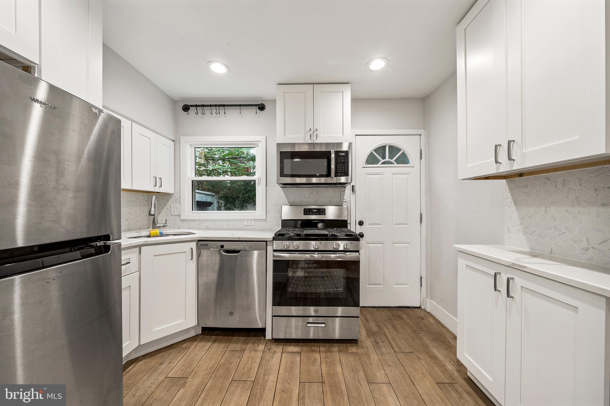POINT BREEZE - Residential