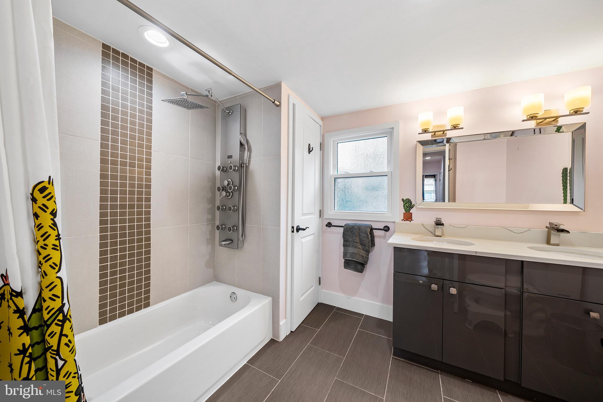 POINT BREEZE - Residential