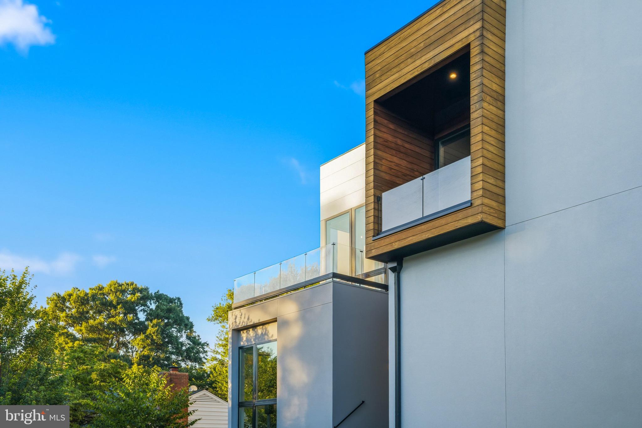 BROYHILLS MCLEAN ESTATES - Residential