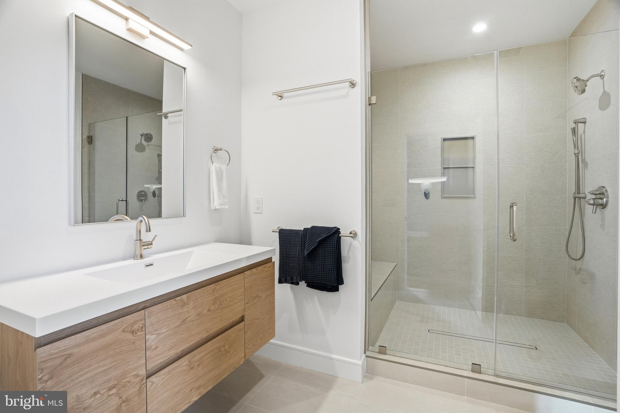 BROYHILLS MCLEAN ESTATES - Residential