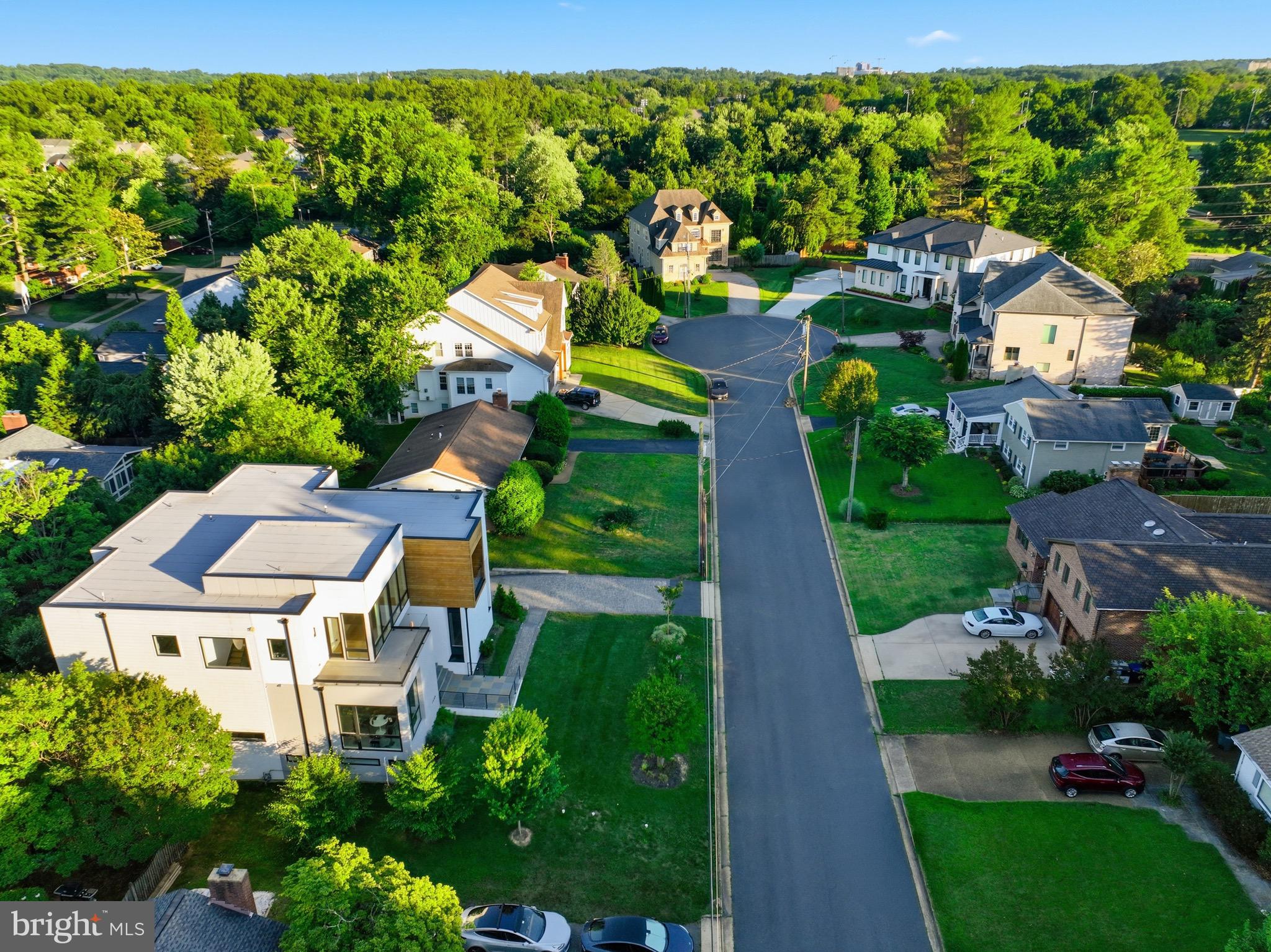 BROYHILLS MCLEAN ESTATES - Residential