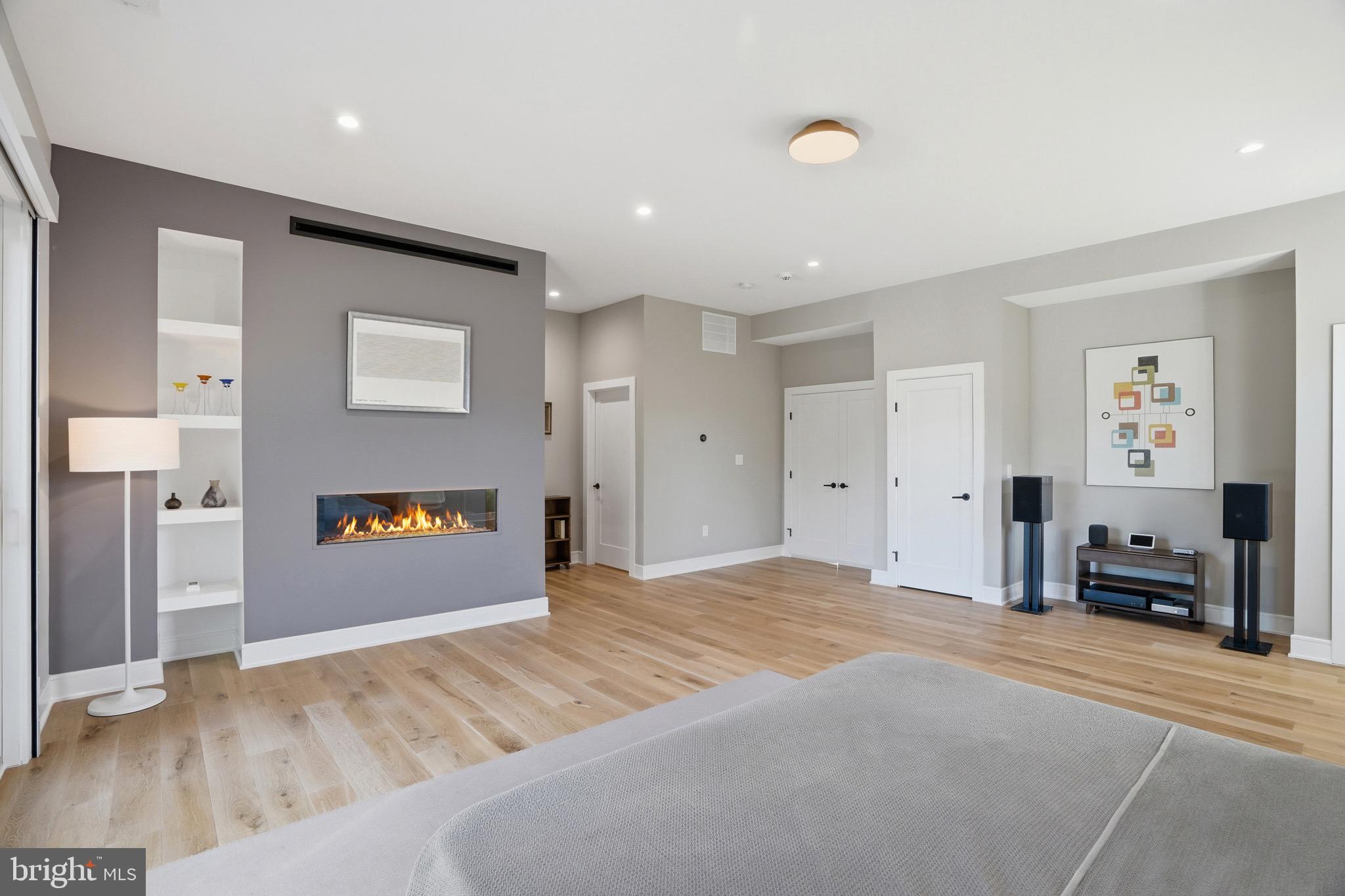BROYHILLS MCLEAN ESTATES - Residential