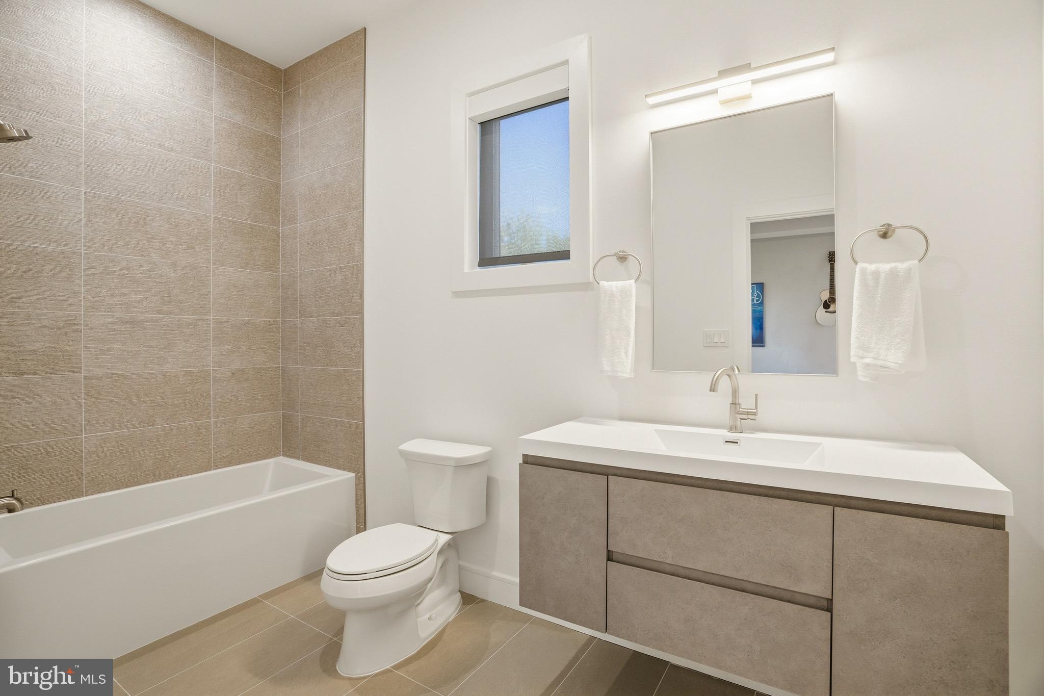 BROYHILLS MCLEAN ESTATES - Residential