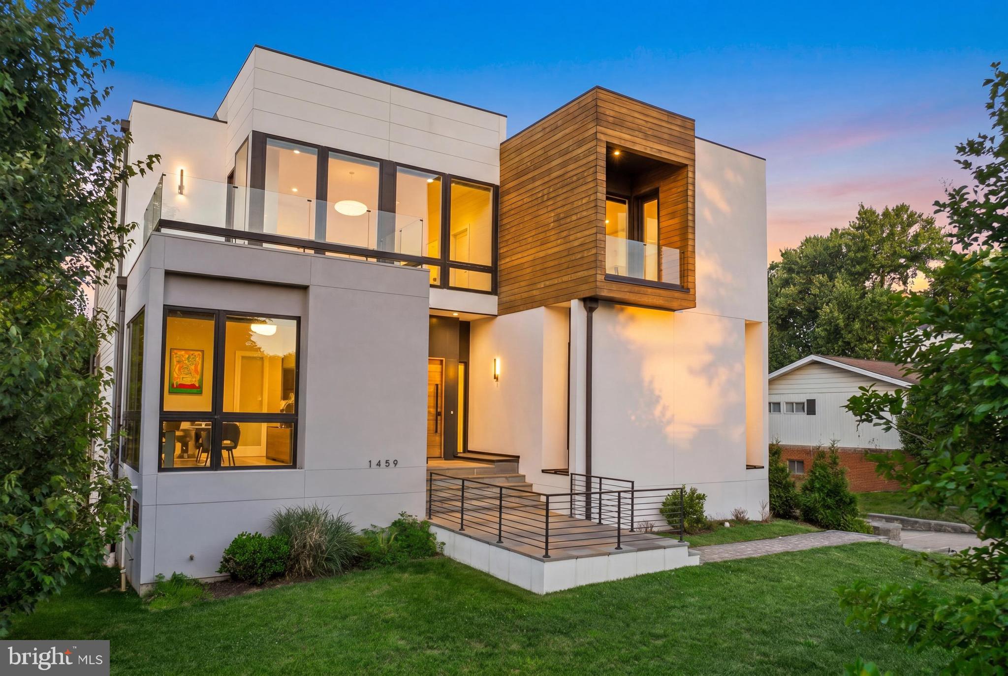 BROYHILLS MCLEAN ESTATES - Residential
