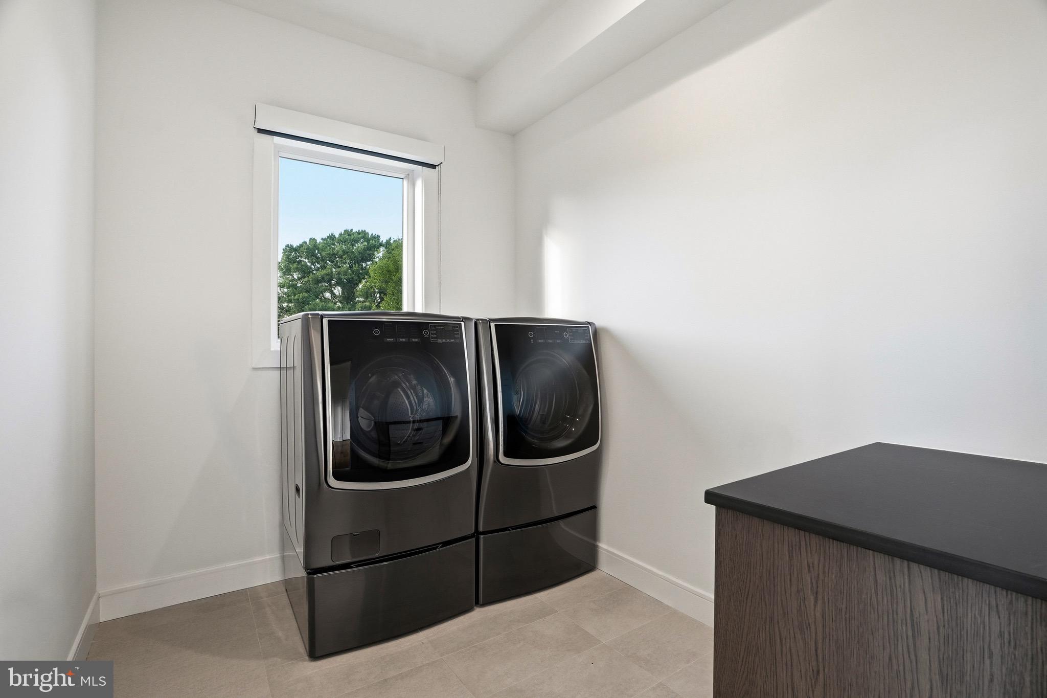 BROYHILLS MCLEAN ESTATES - Residential