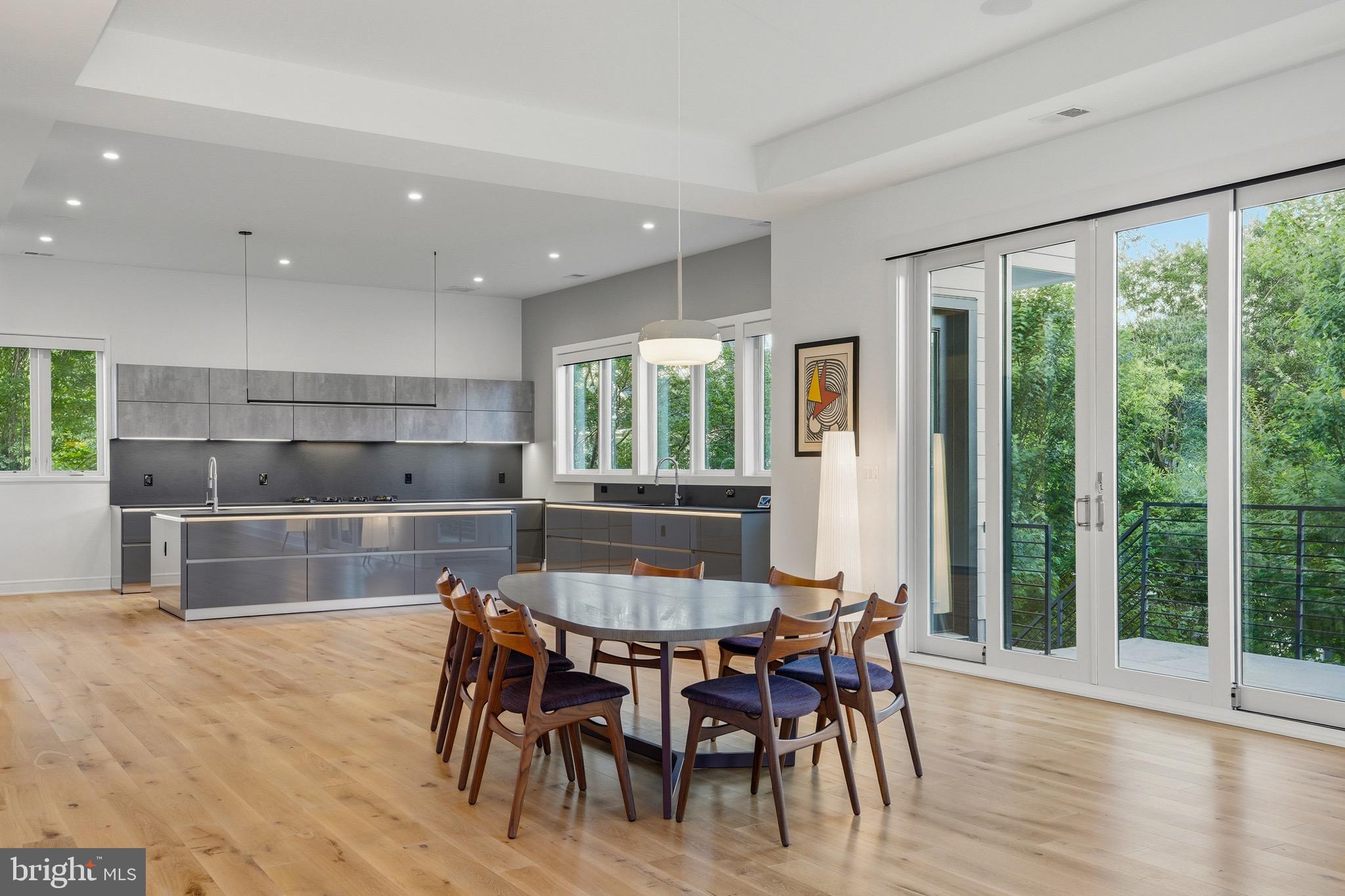 BROYHILLS MCLEAN ESTATES - Residential