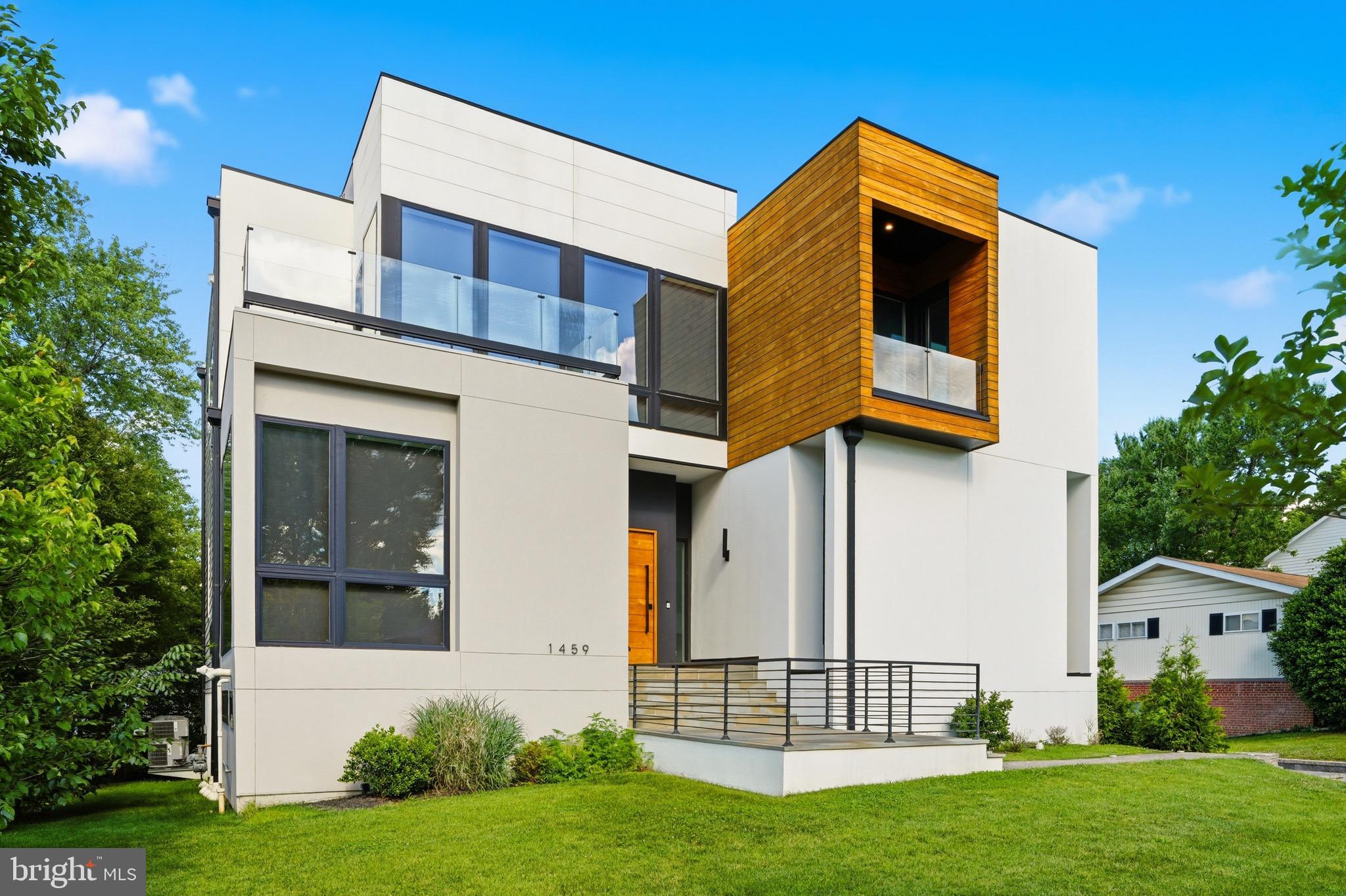 BROYHILLS MCLEAN ESTATES - Residential