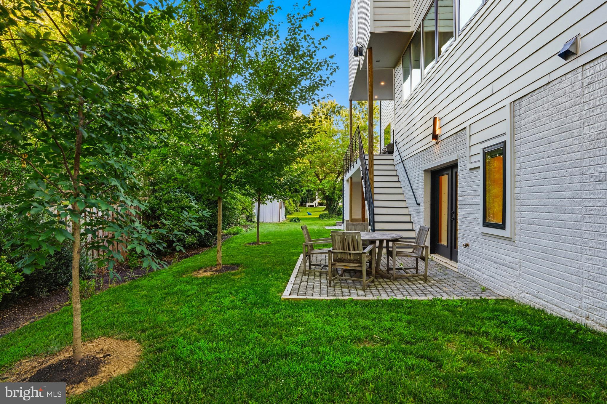 BROYHILLS MCLEAN ESTATES - Residential