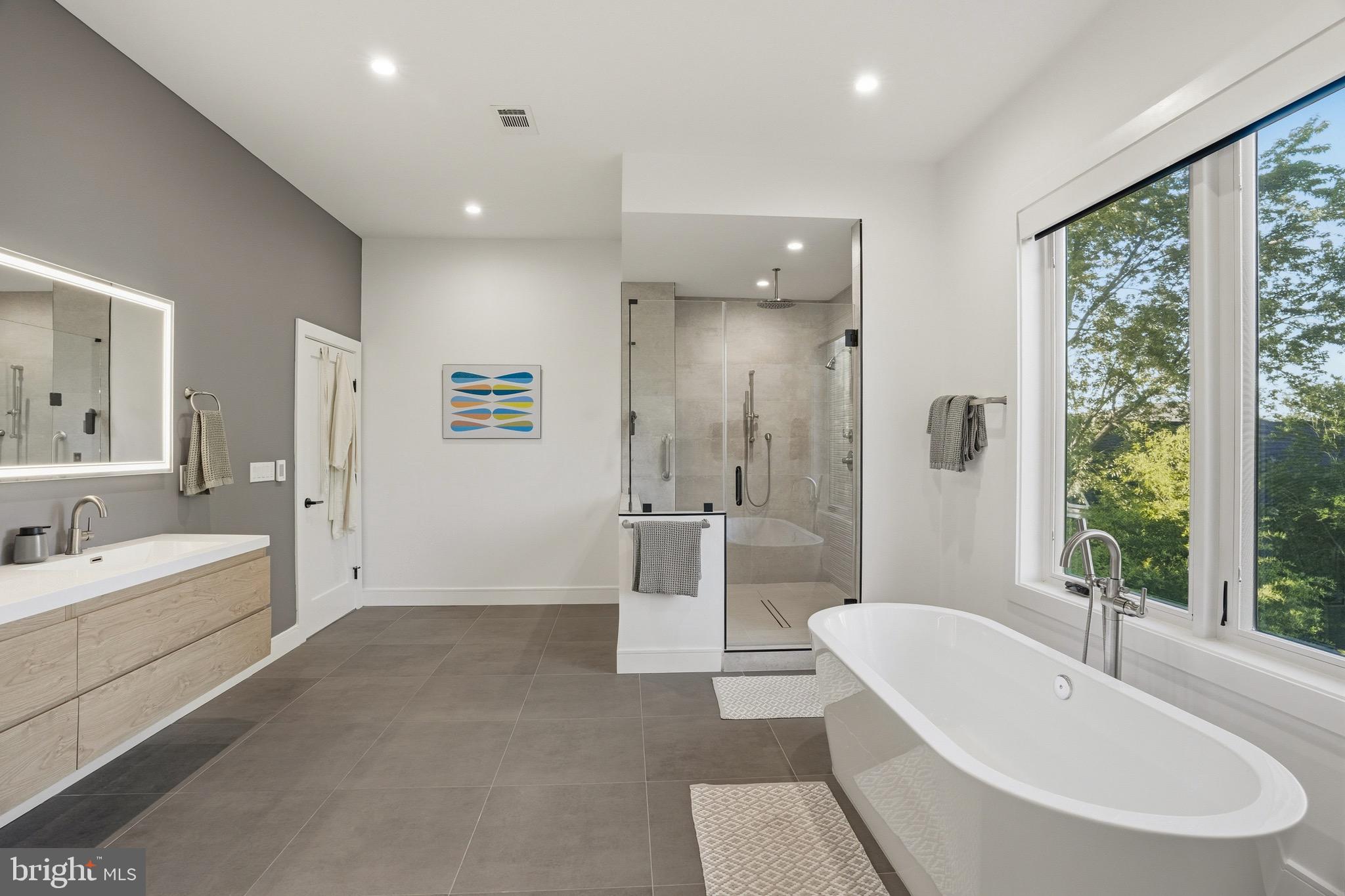 BROYHILLS MCLEAN ESTATES - Residential