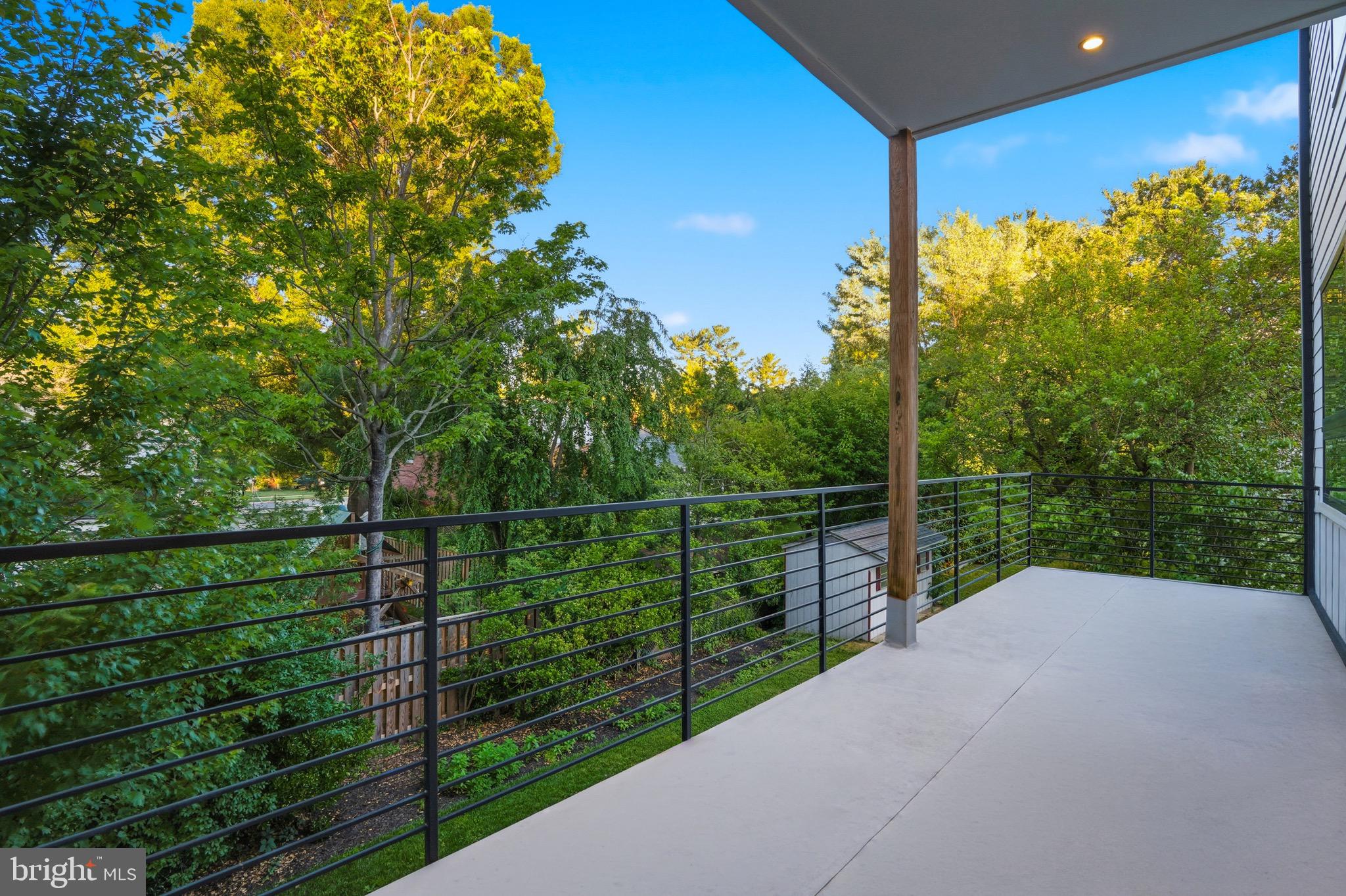 BROYHILLS MCLEAN ESTATES - Residential