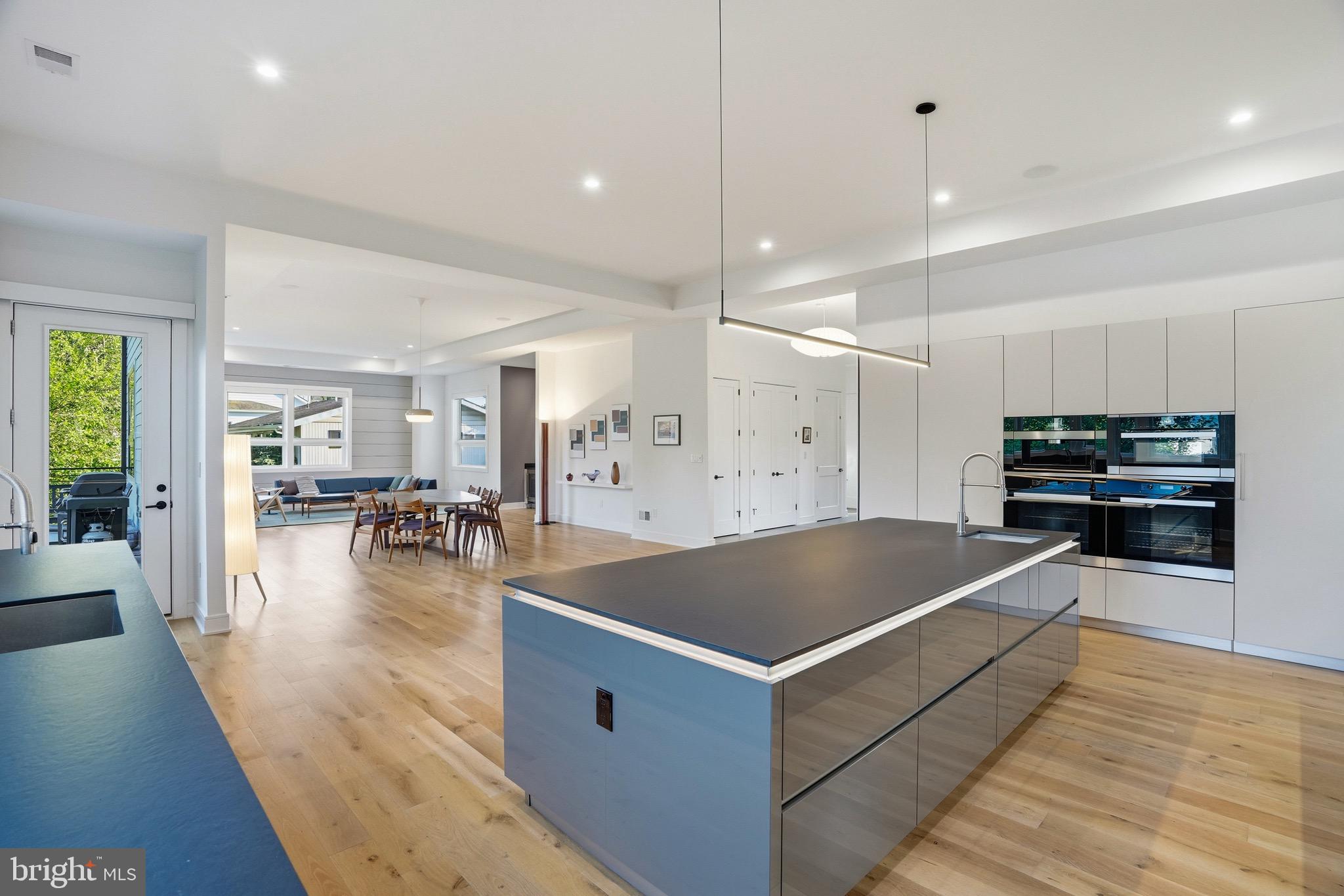 BROYHILLS MCLEAN ESTATES - Residential
