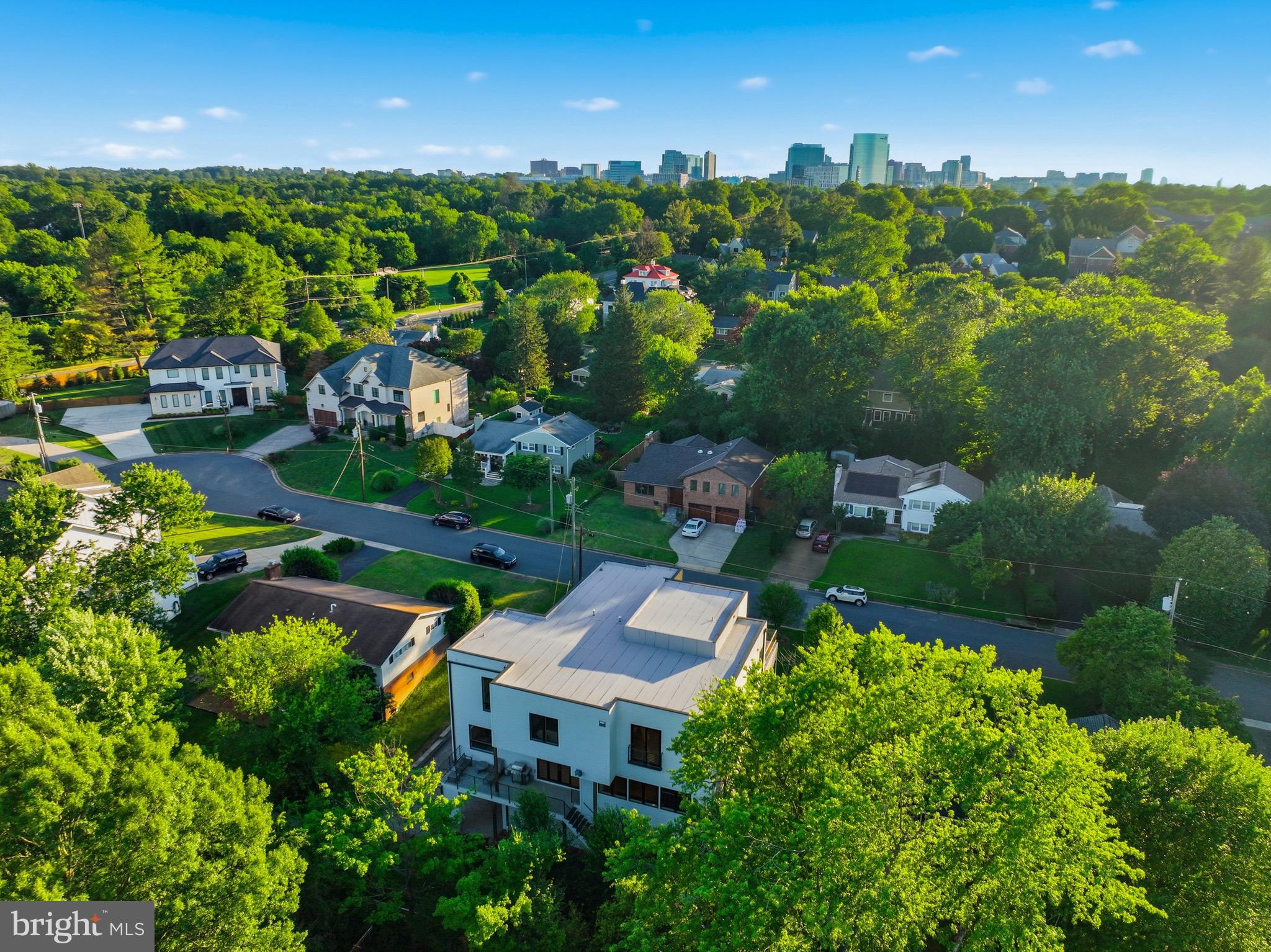 BROYHILLS MCLEAN ESTATES - Residential