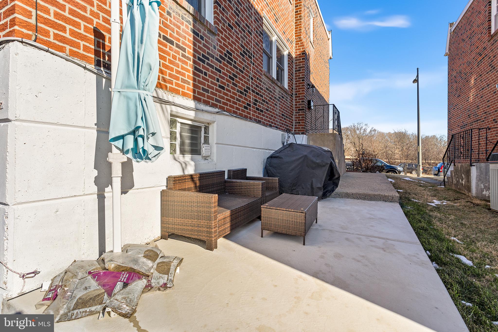 ROXBOROUGH - Residential