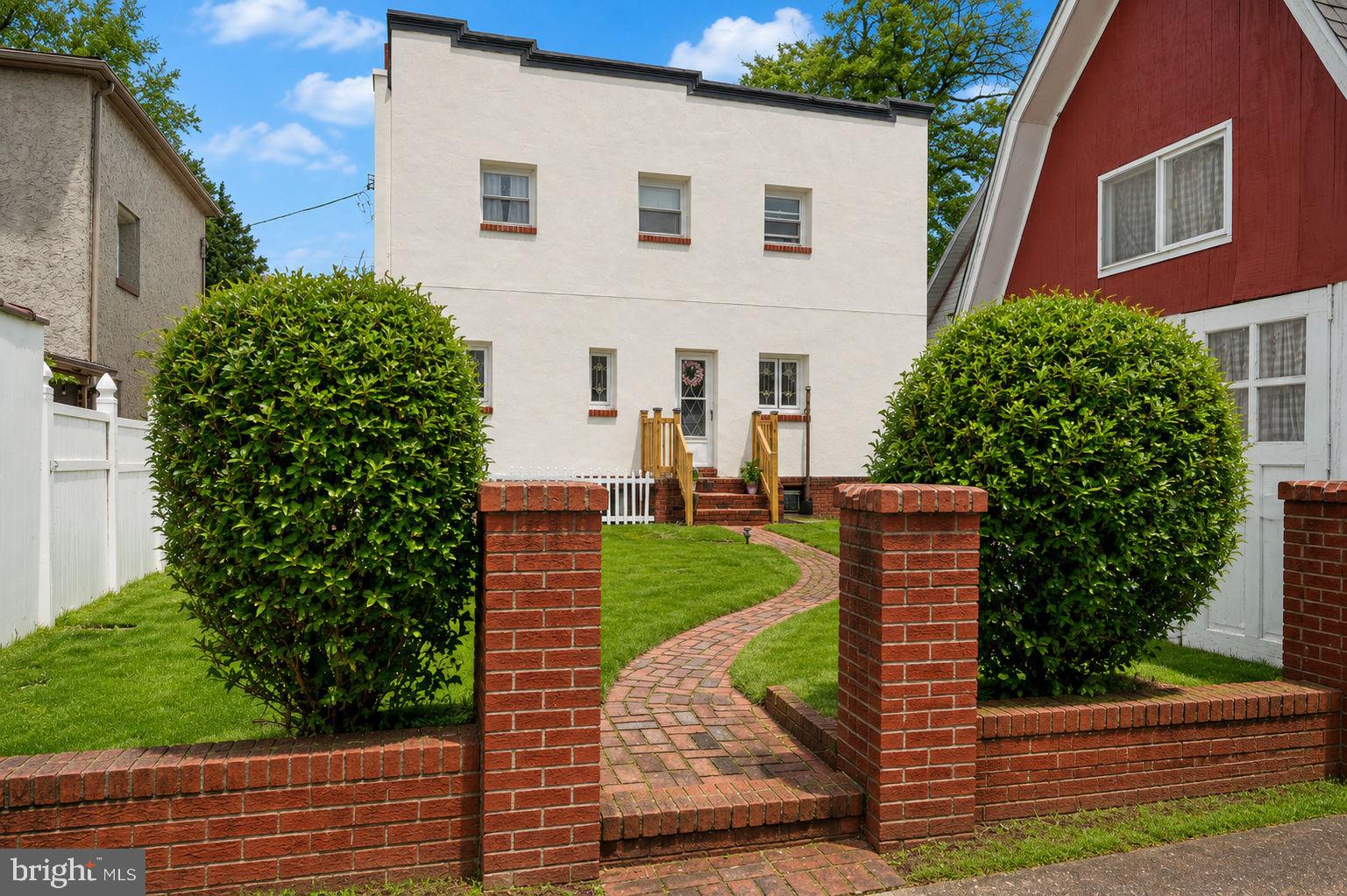 FOX CHASE - Residential