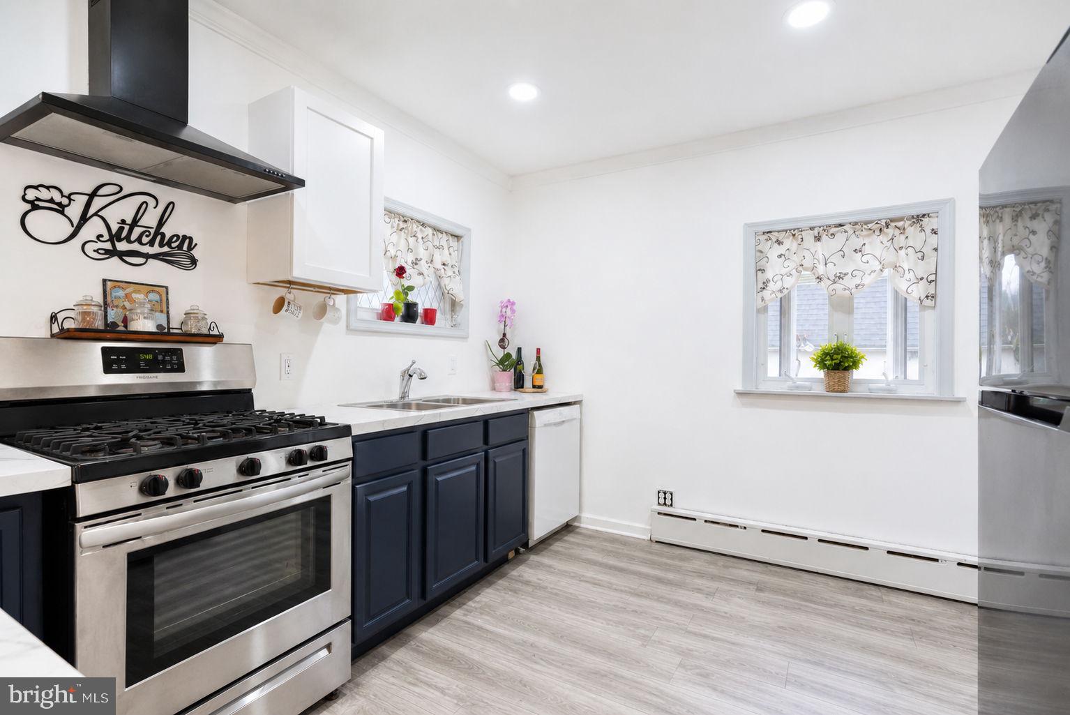 FOX CHASE - Residential