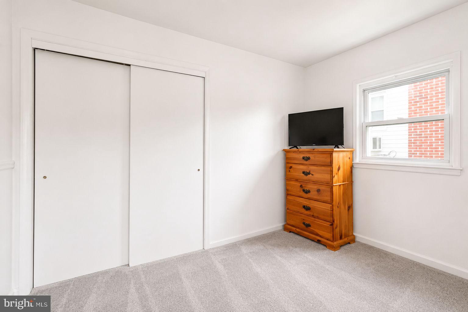 FOX CHASE - Residential
