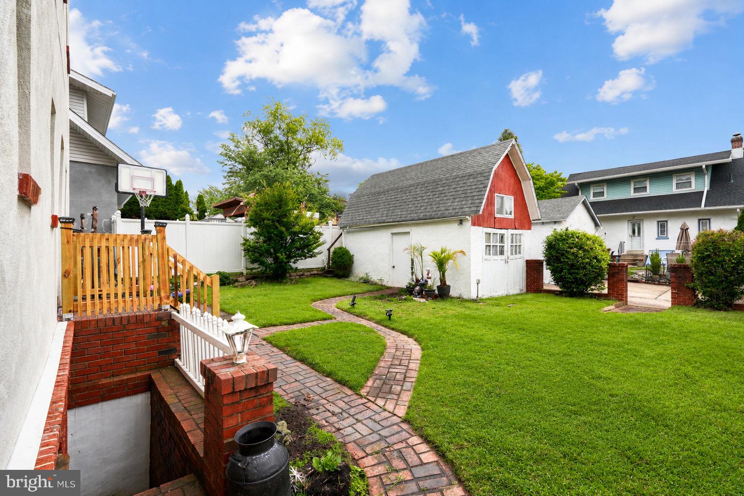FOX CHASE - Residential