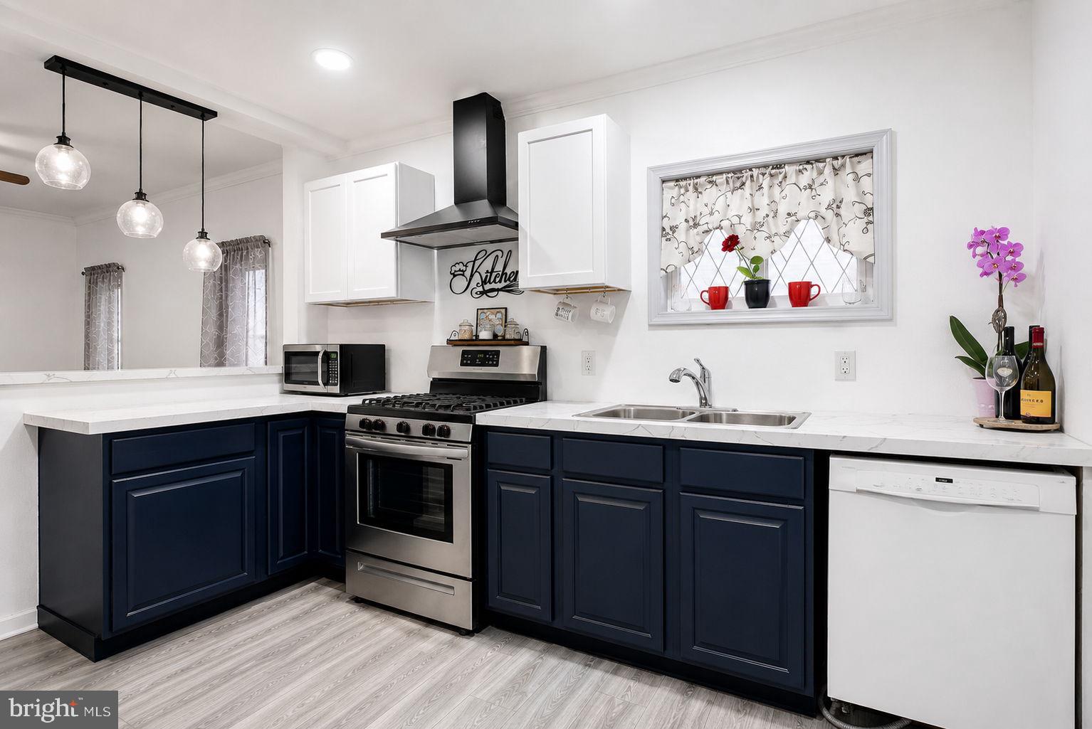 FOX CHASE - Residential