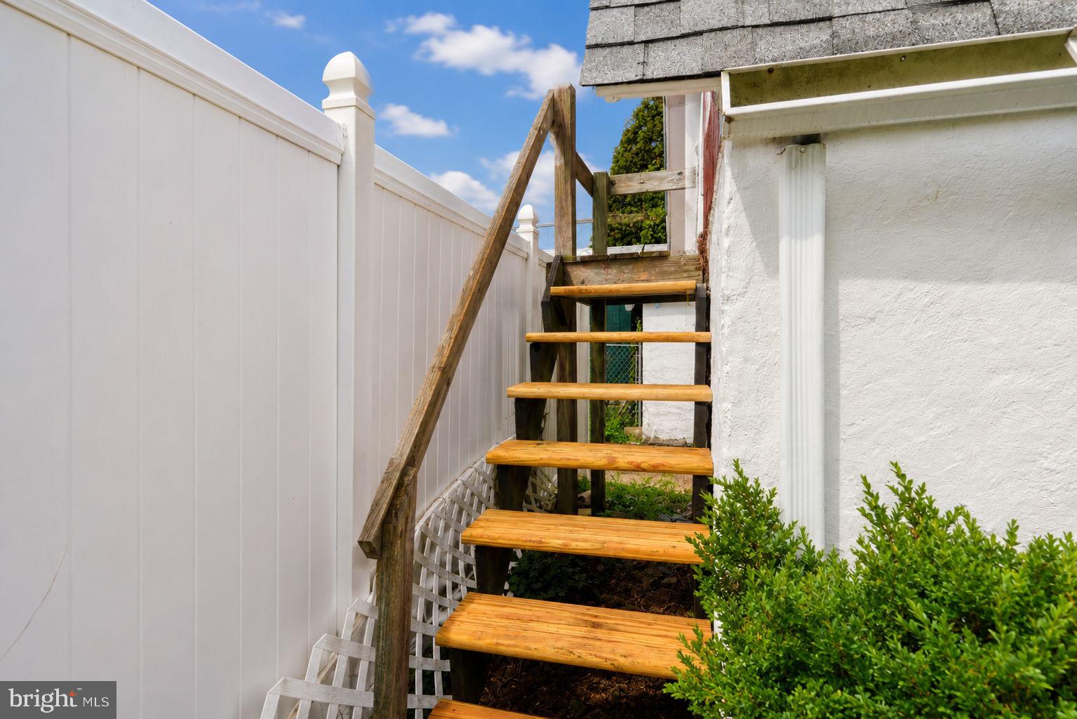 FOX CHASE - Residential
