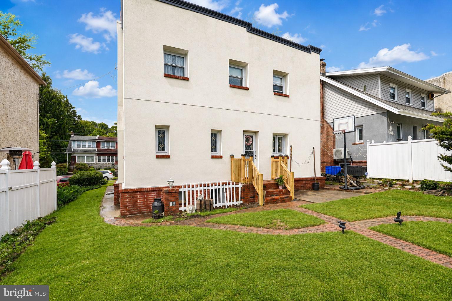 FOX CHASE - Residential