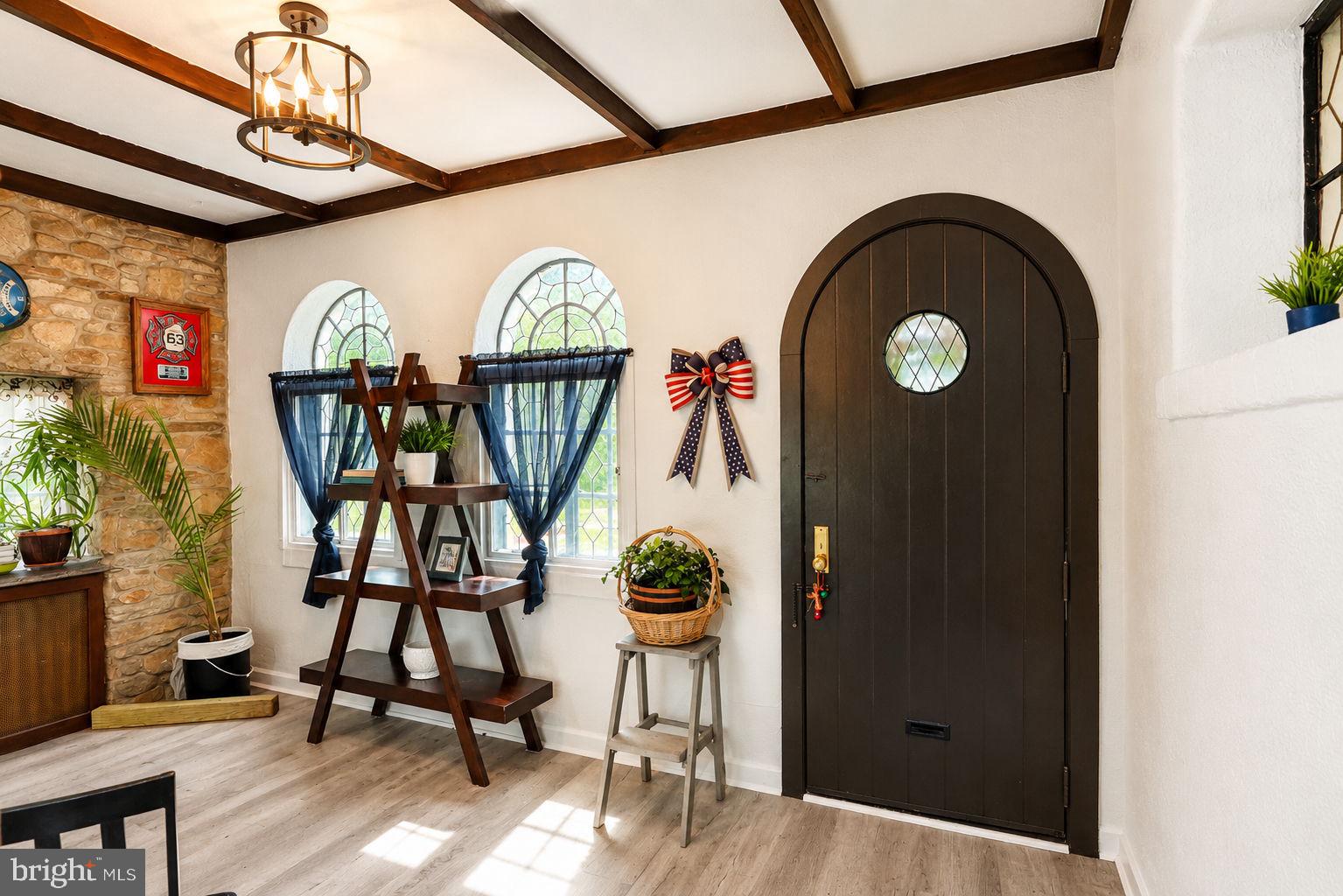 FOX CHASE - Residential