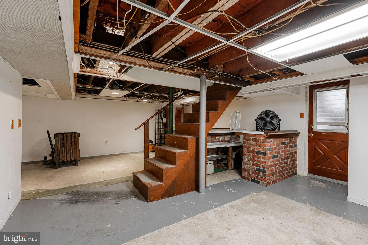 FOX CHASE - Residential